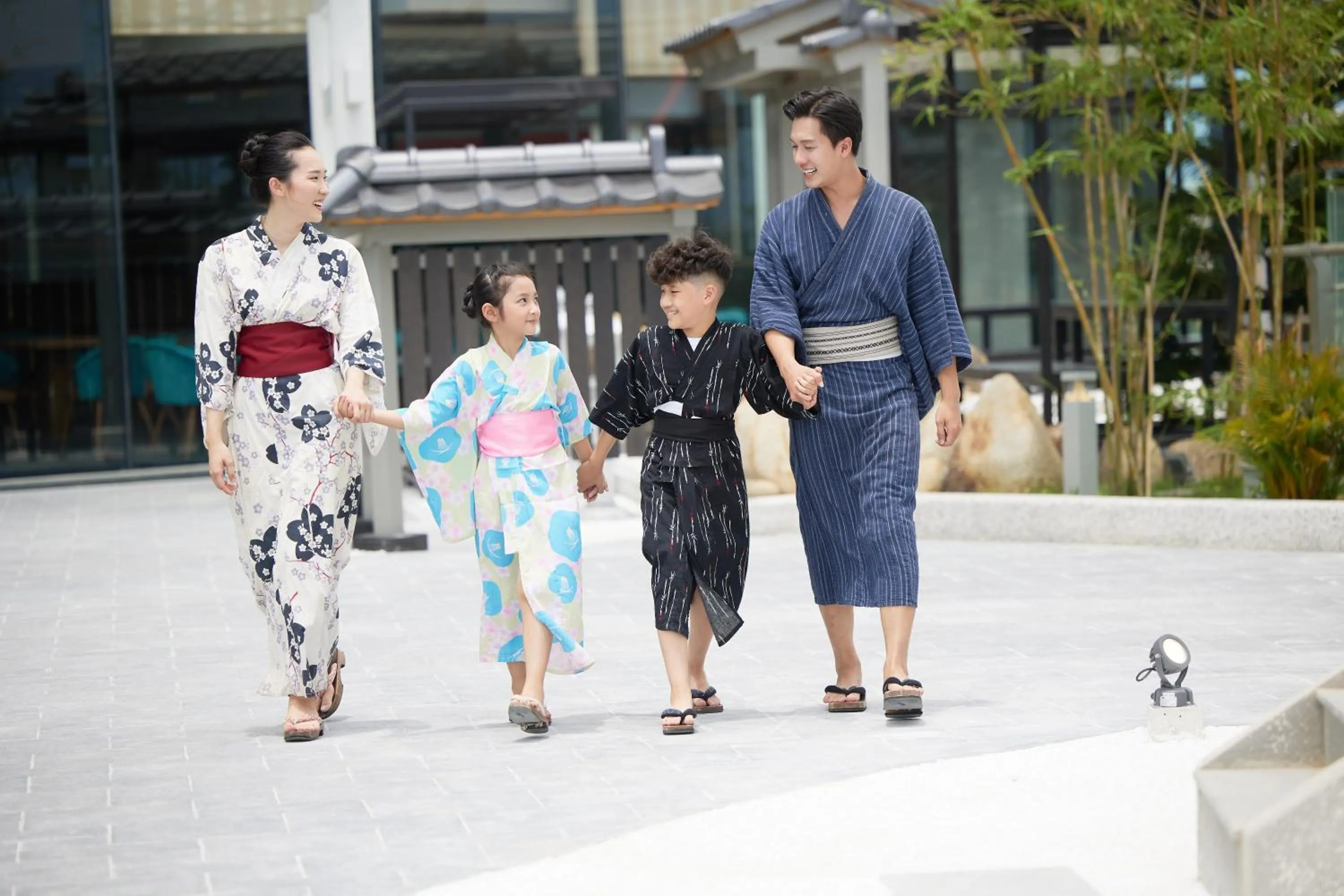 Family in Da Nang - Mikazuki Japanese Resorts & Spa