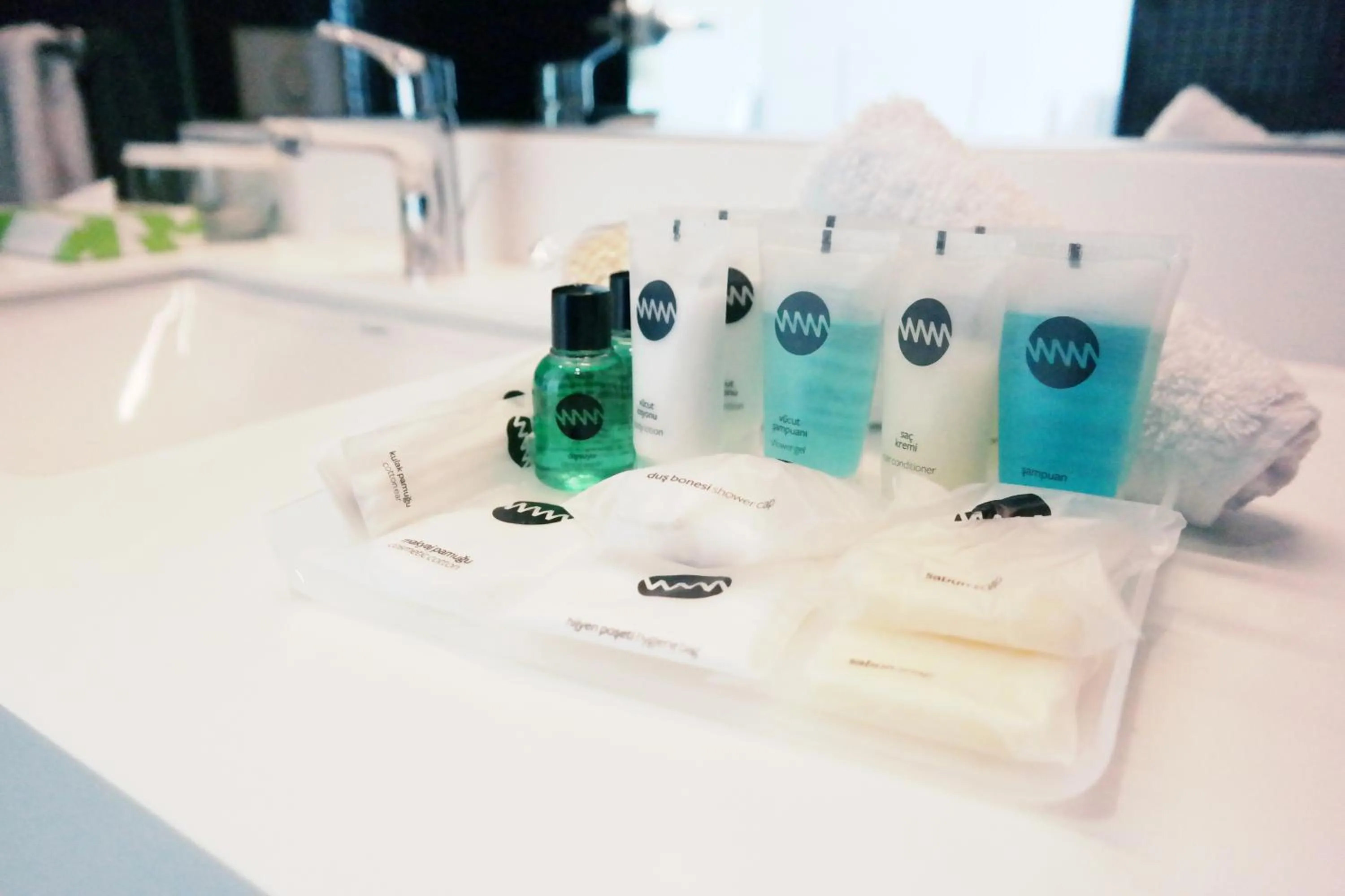 Shower in Workinn Hotel