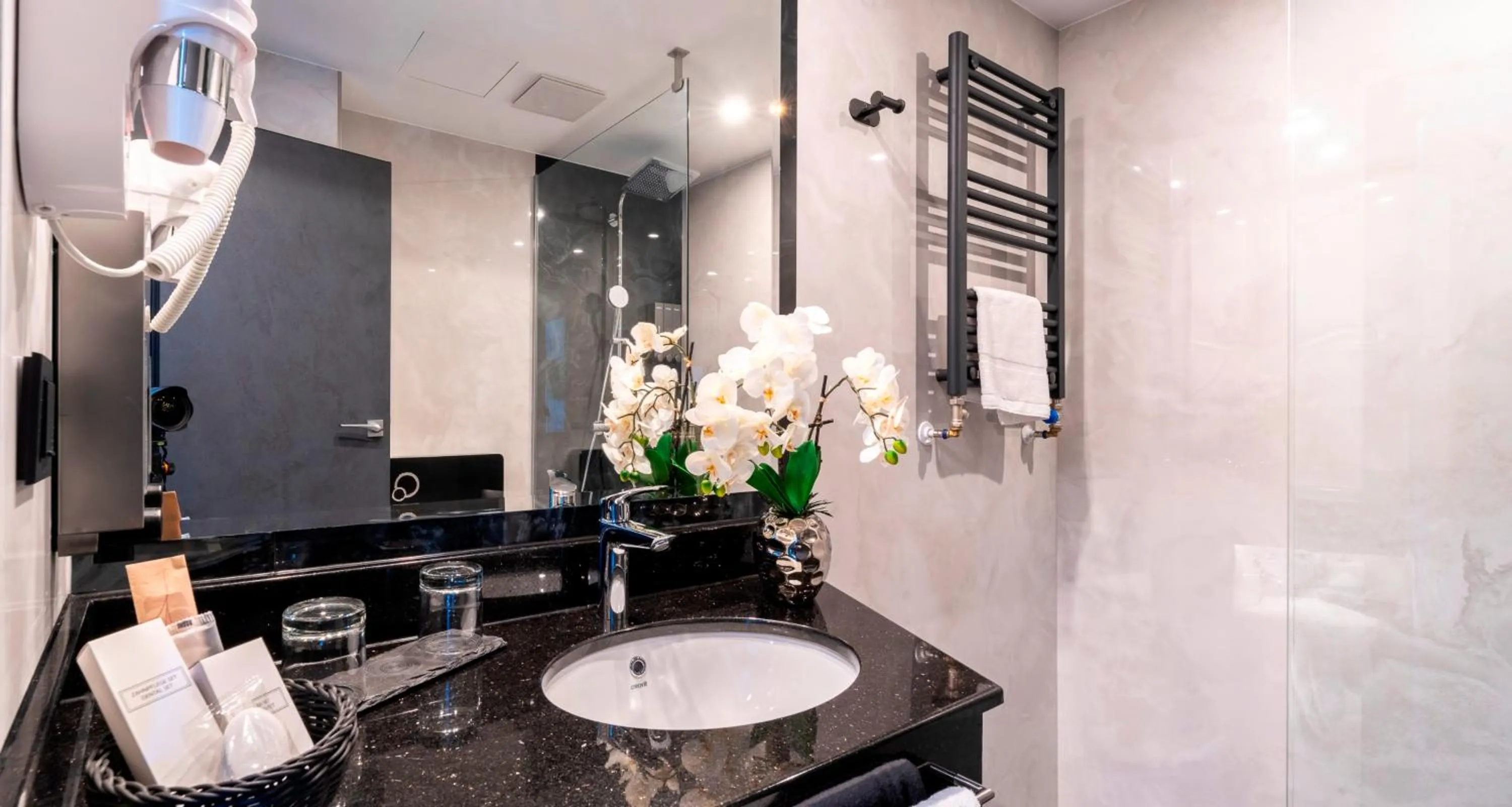 Bathroom in PLAZA Hotel Bruchsal