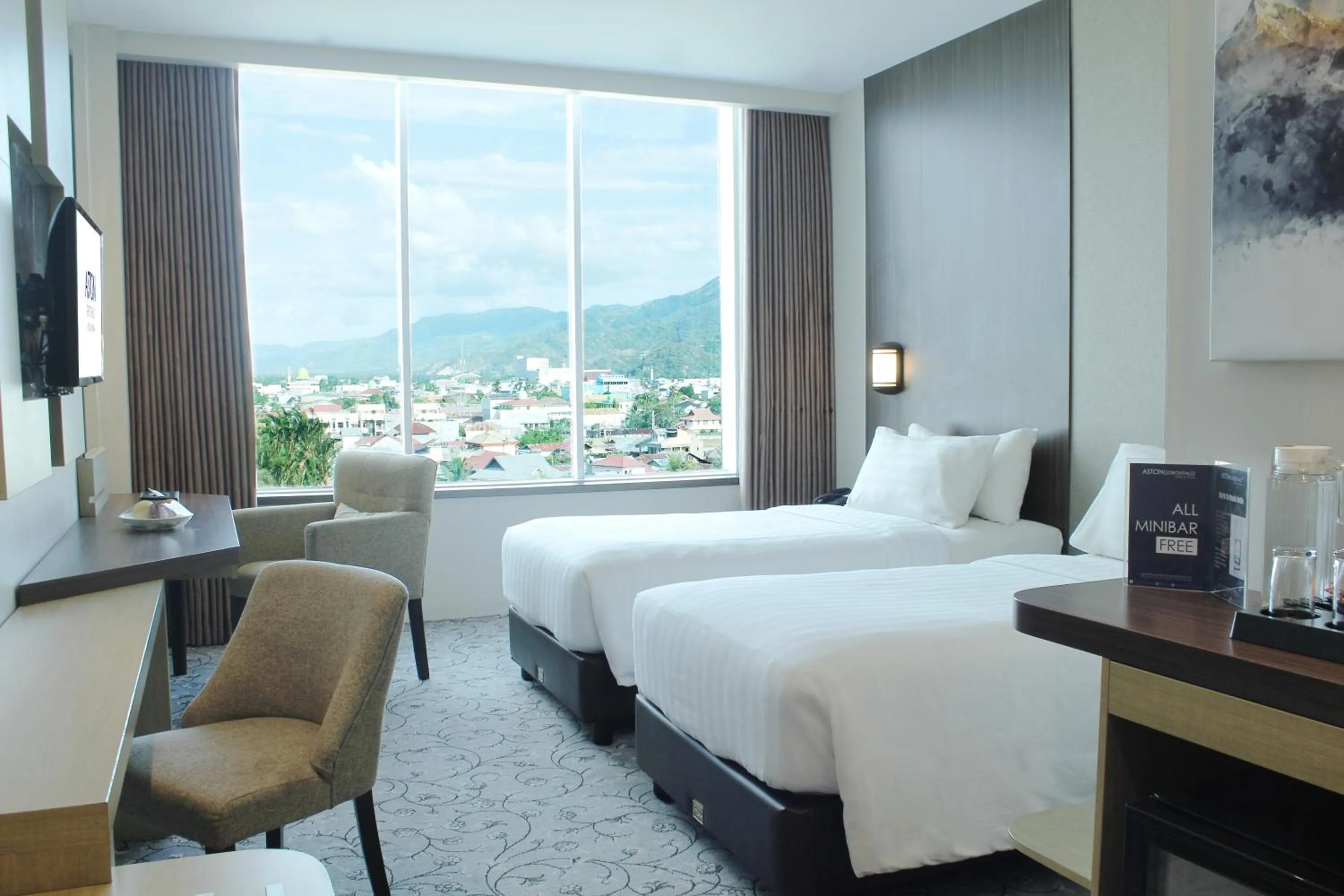 Bedroom, Bed in Aston Gorontalo Hotel & Convention Center