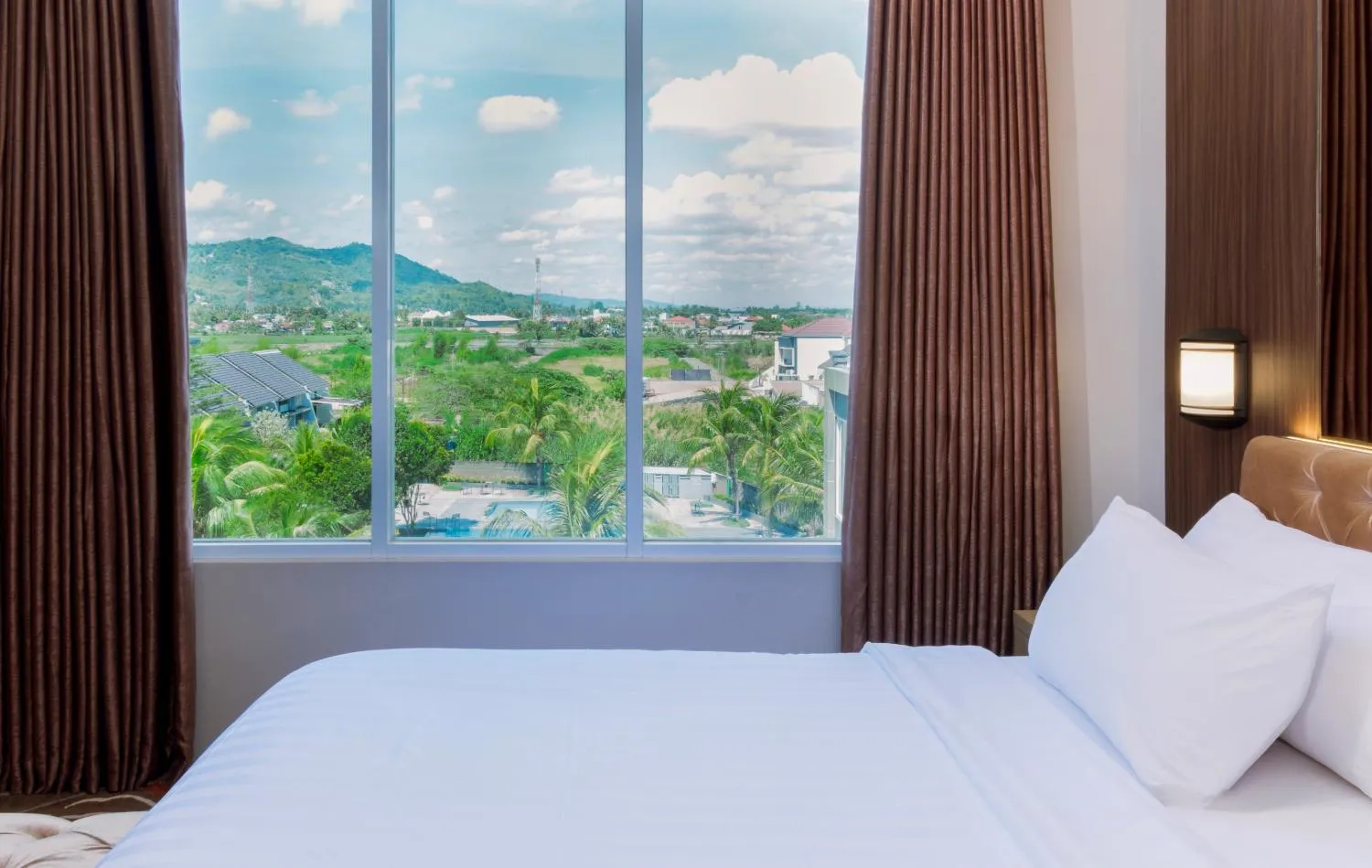 Bed in Aston Gorontalo Hotel & Convention Center