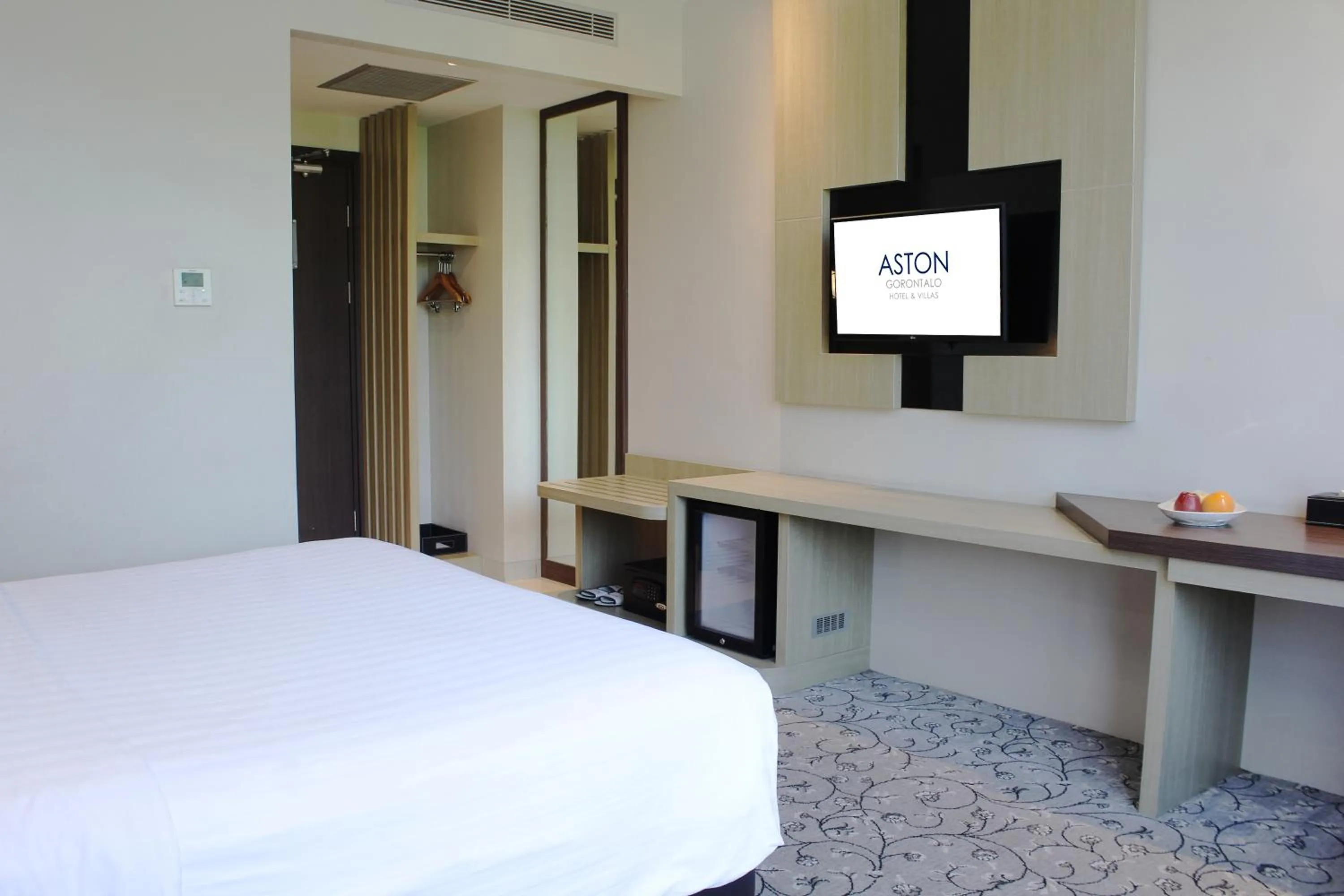 Bed in Aston Gorontalo Hotel & Convention Center