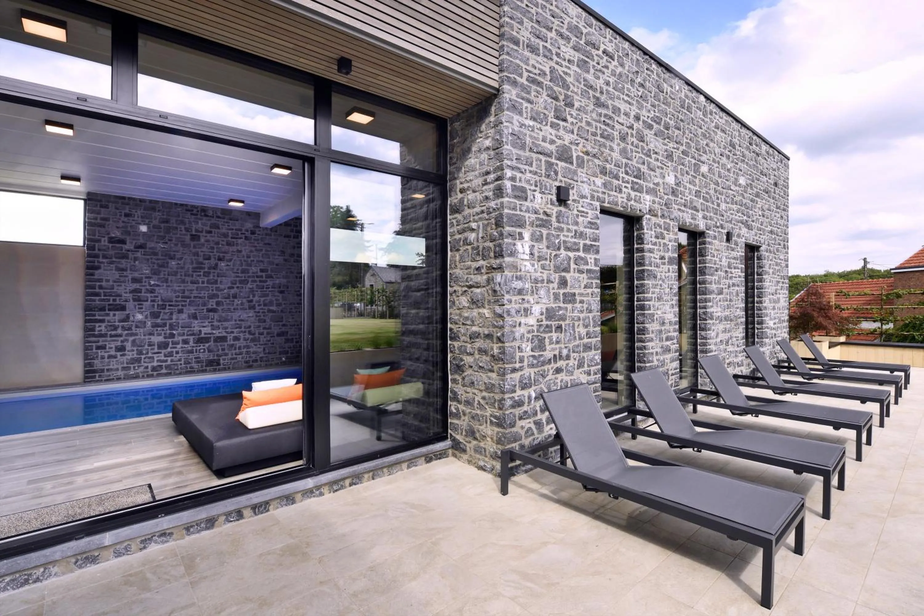 Swimming pool in DURBUY SUITES