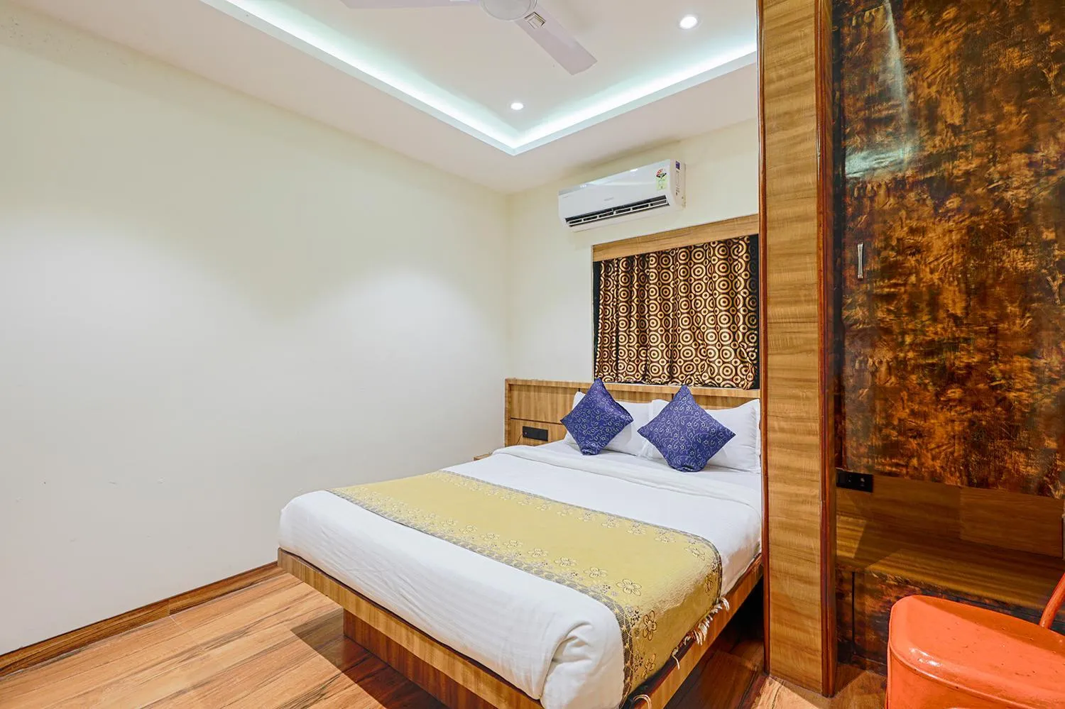 Bedroom, Bed in Hotel Blue Orchid - Marol Andheri