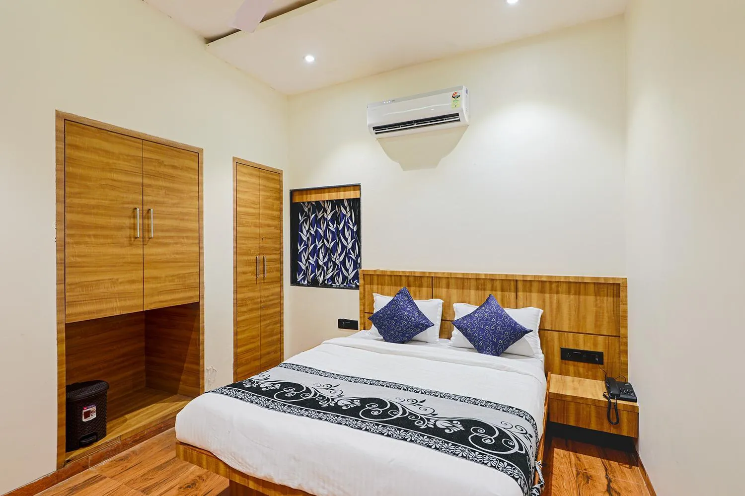 Bedroom, Bed in Hotel Blue Orchid - Marol Andheri