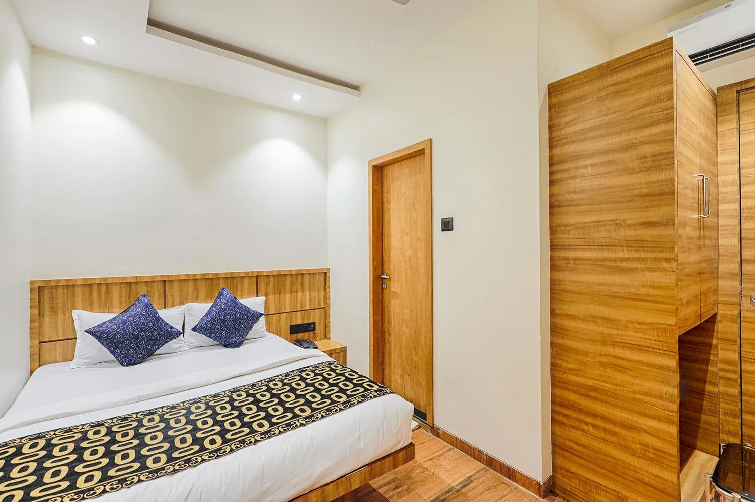 Bedroom, Bed in Hotel Blue Orchid - Marol Andheri