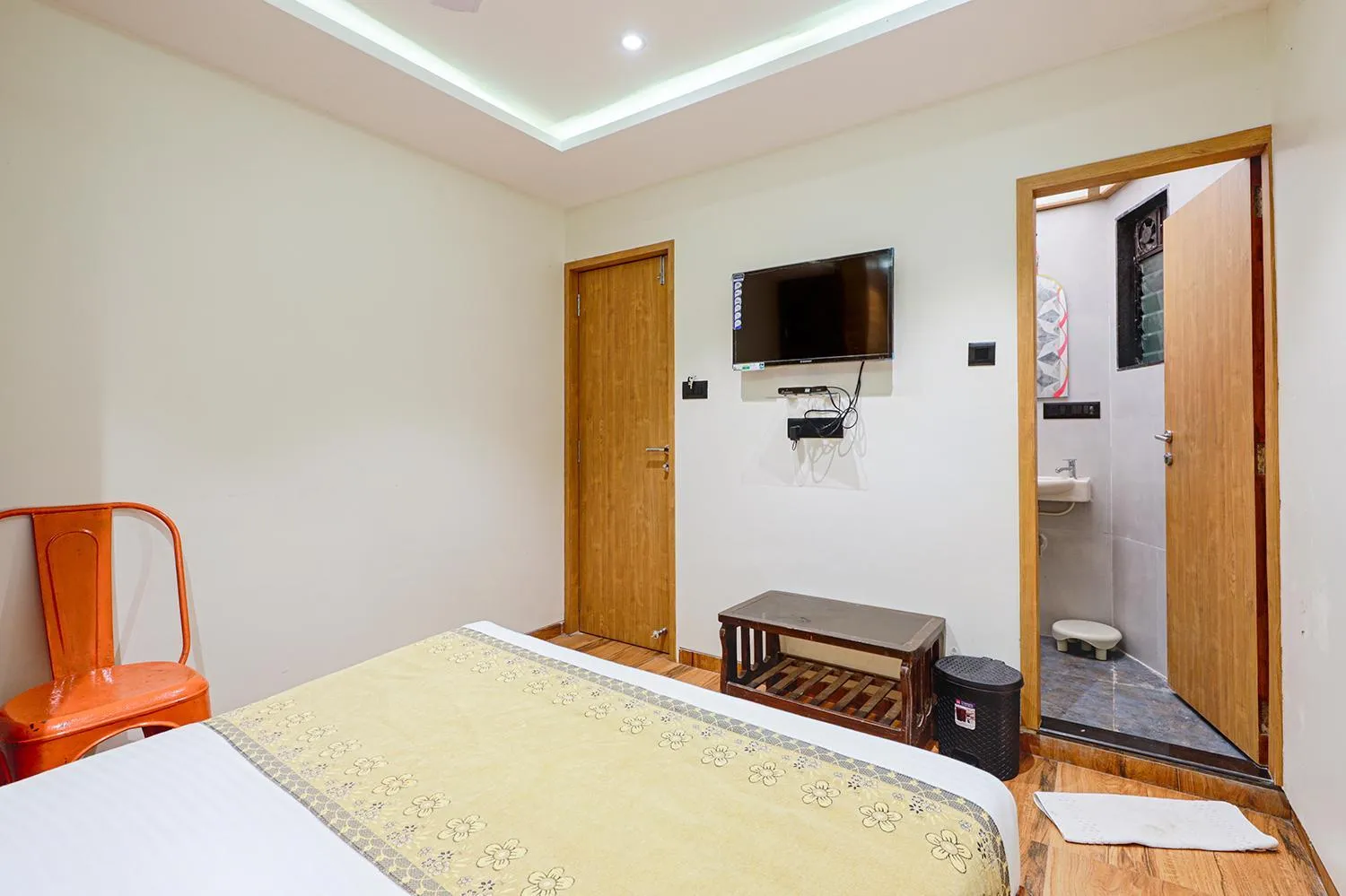 Bedroom, Bed in Hotel Blue Orchid - Marol Andheri