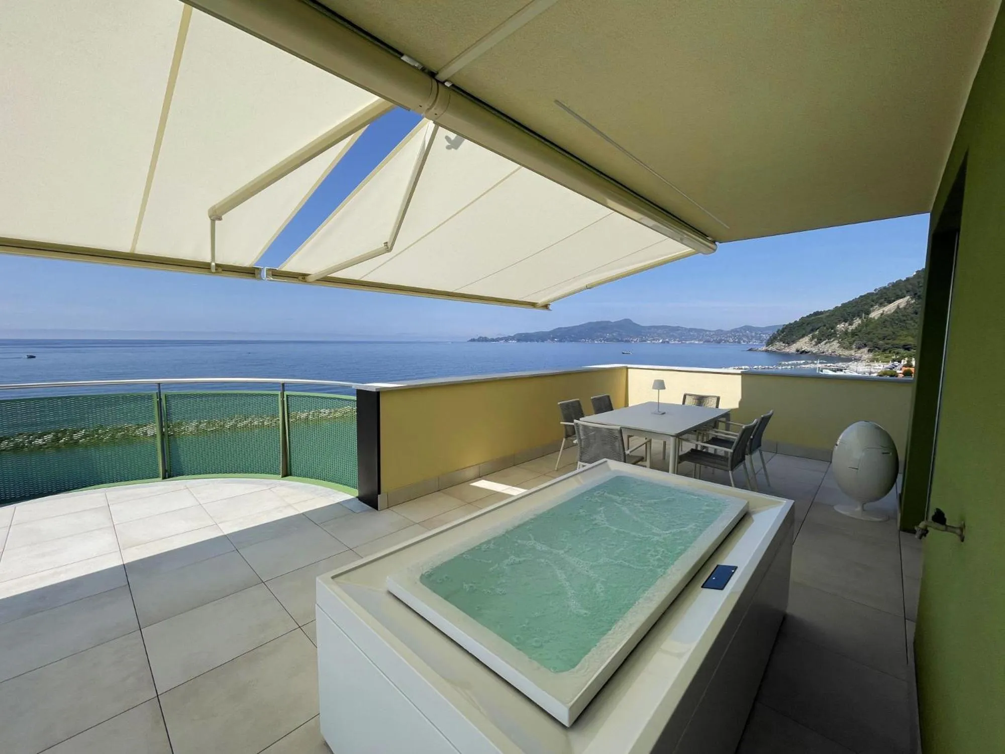 Balcony/Terrace in Gli Scogli Luxury Residence Hotel