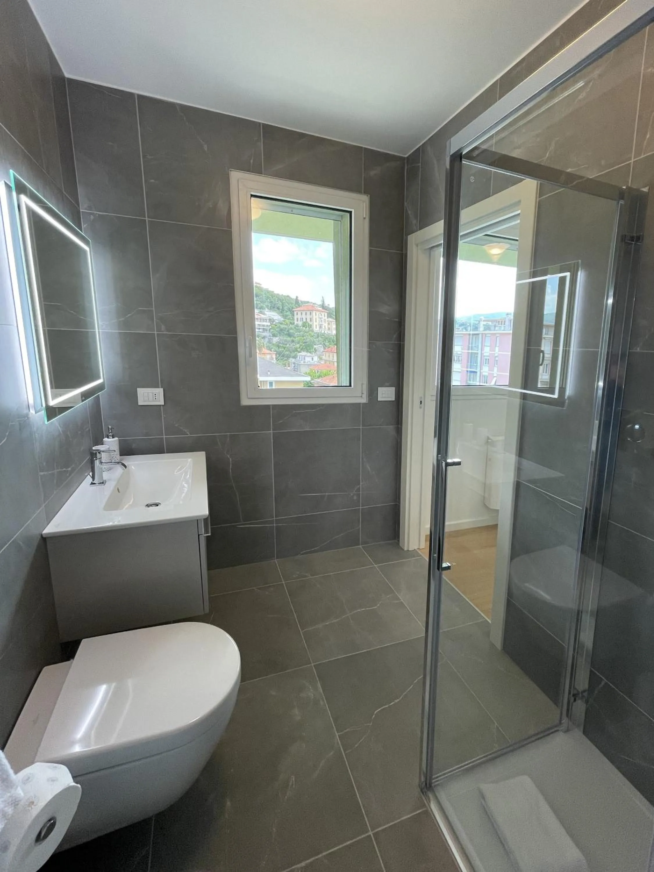 Shower in Gli Scogli Luxury Residence Hotel