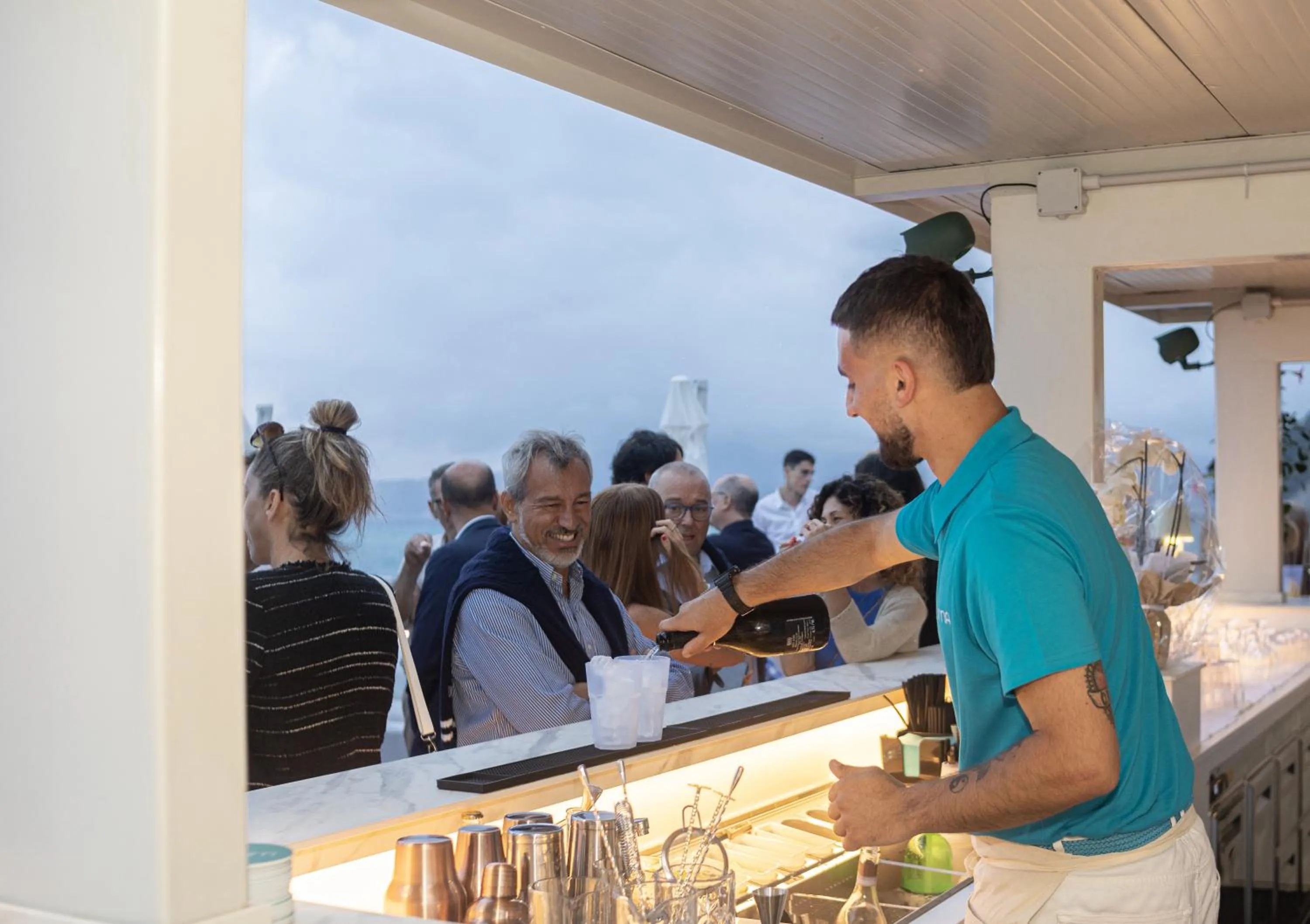 Lounge or bar in Gli Scogli Luxury Residence Hotel