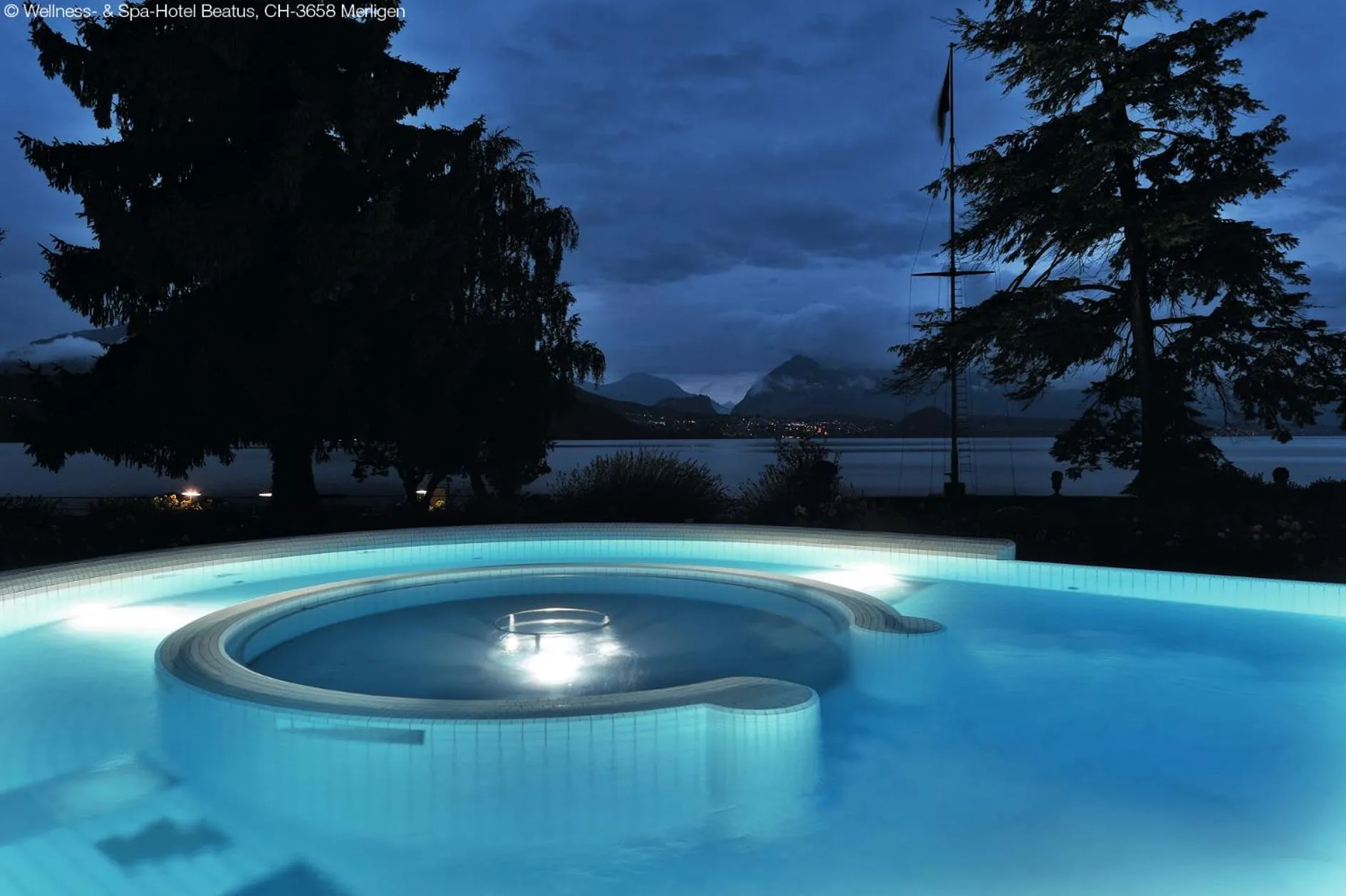 Swimming pool in BEATUS Wellness- & Spa-Hotel