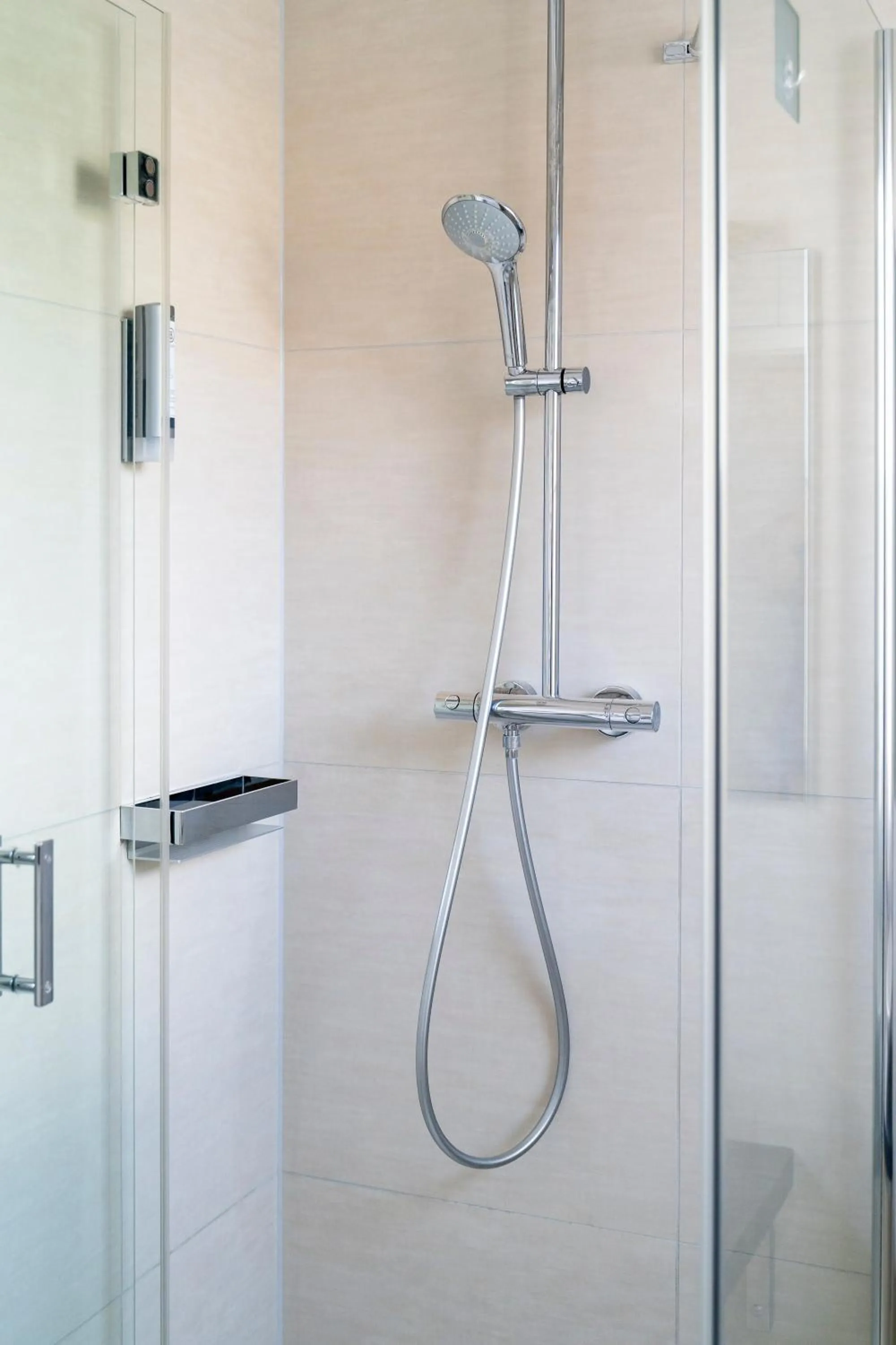 Bathroom in City Hotel Bosse