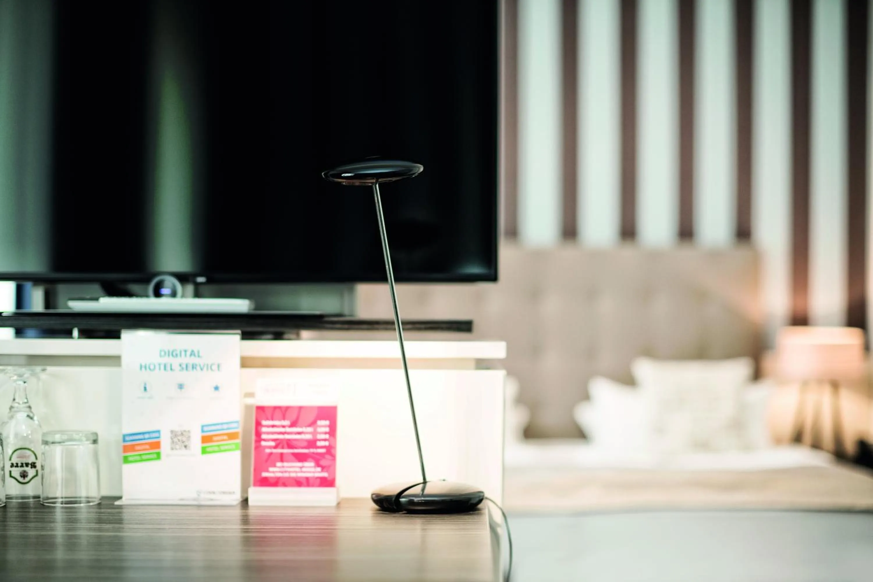 Bedroom, Bed in City Hotel Bosse