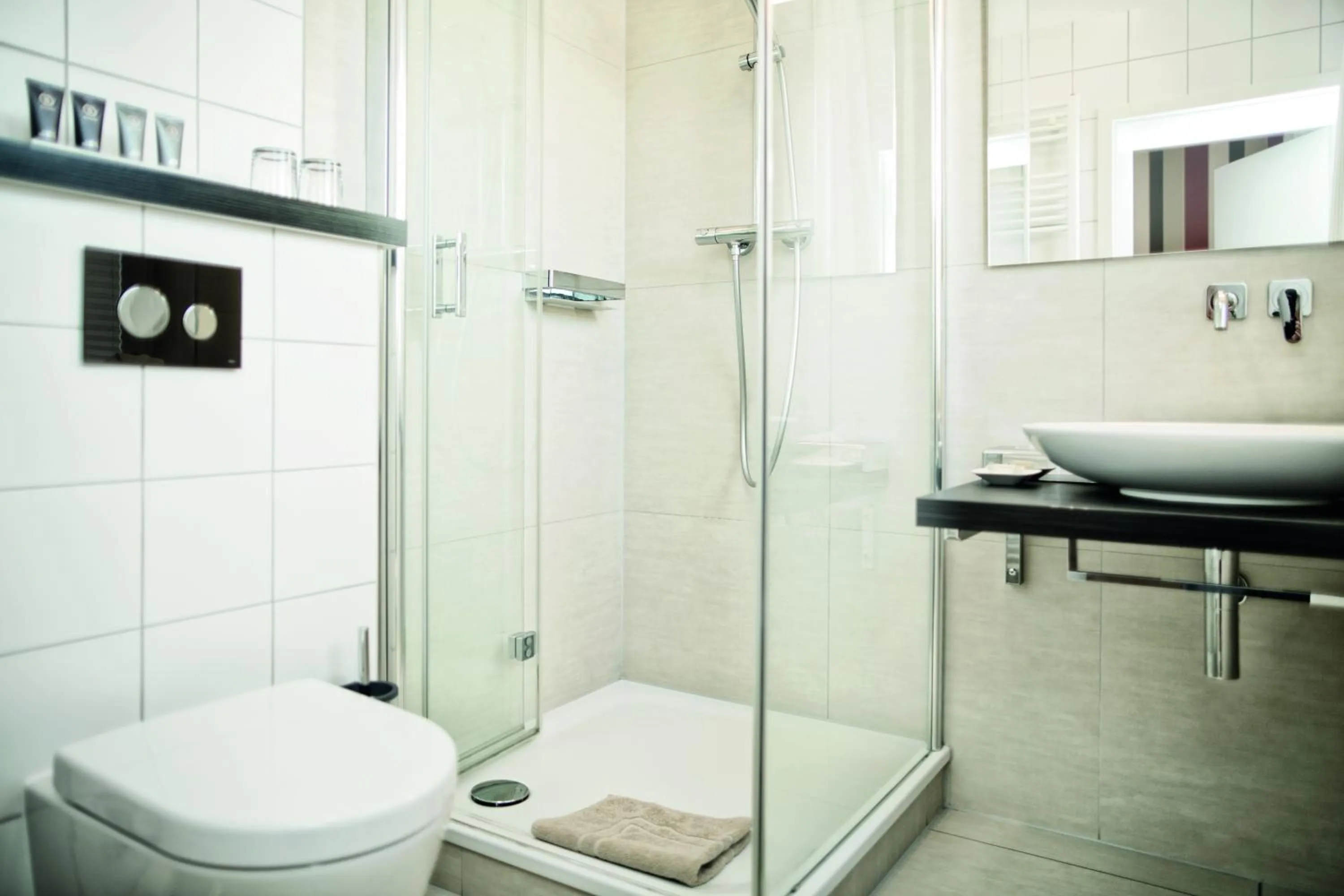 Bathroom in City Hotel Bosse