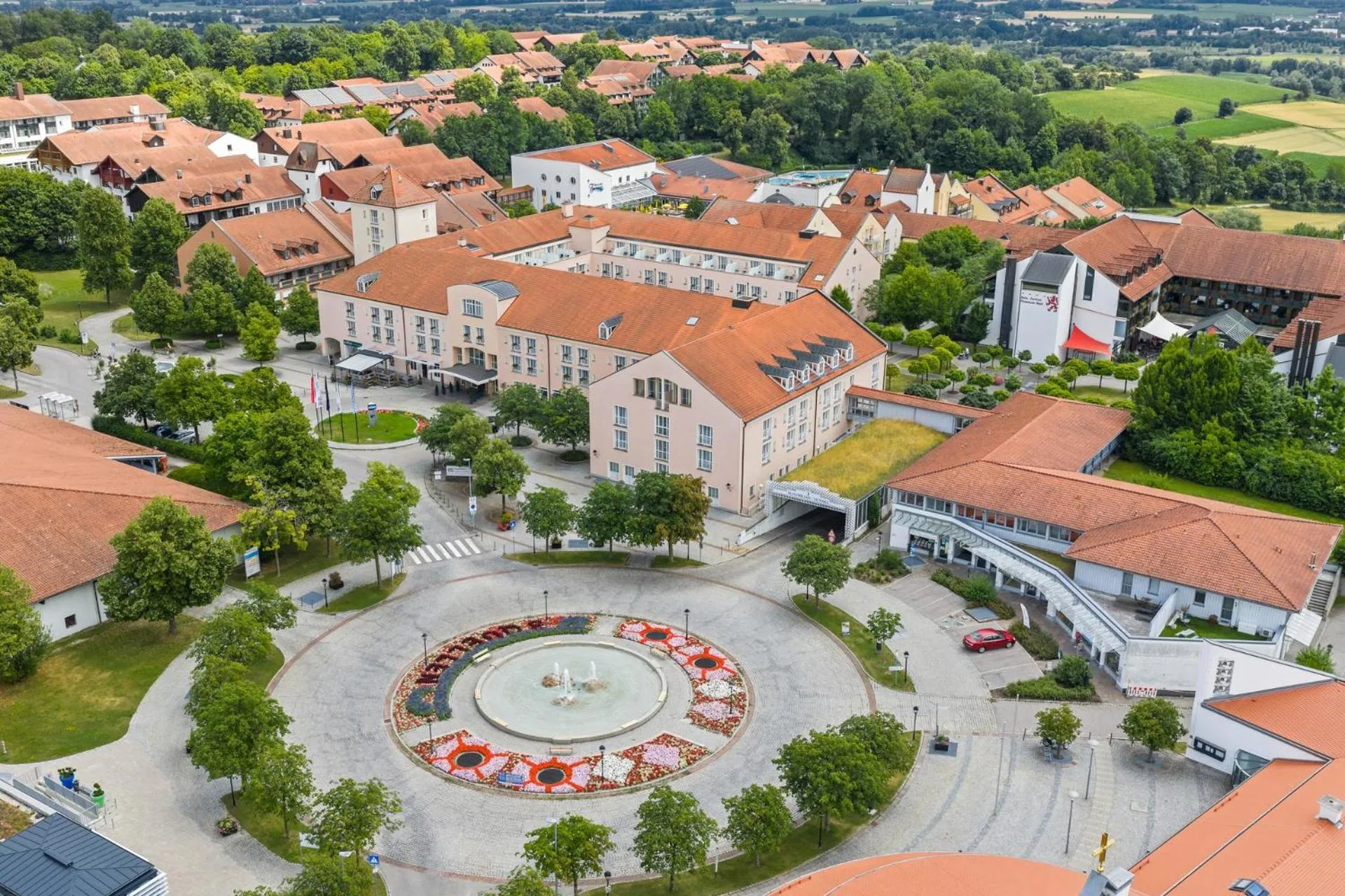 Property building in Hotel Maximilian