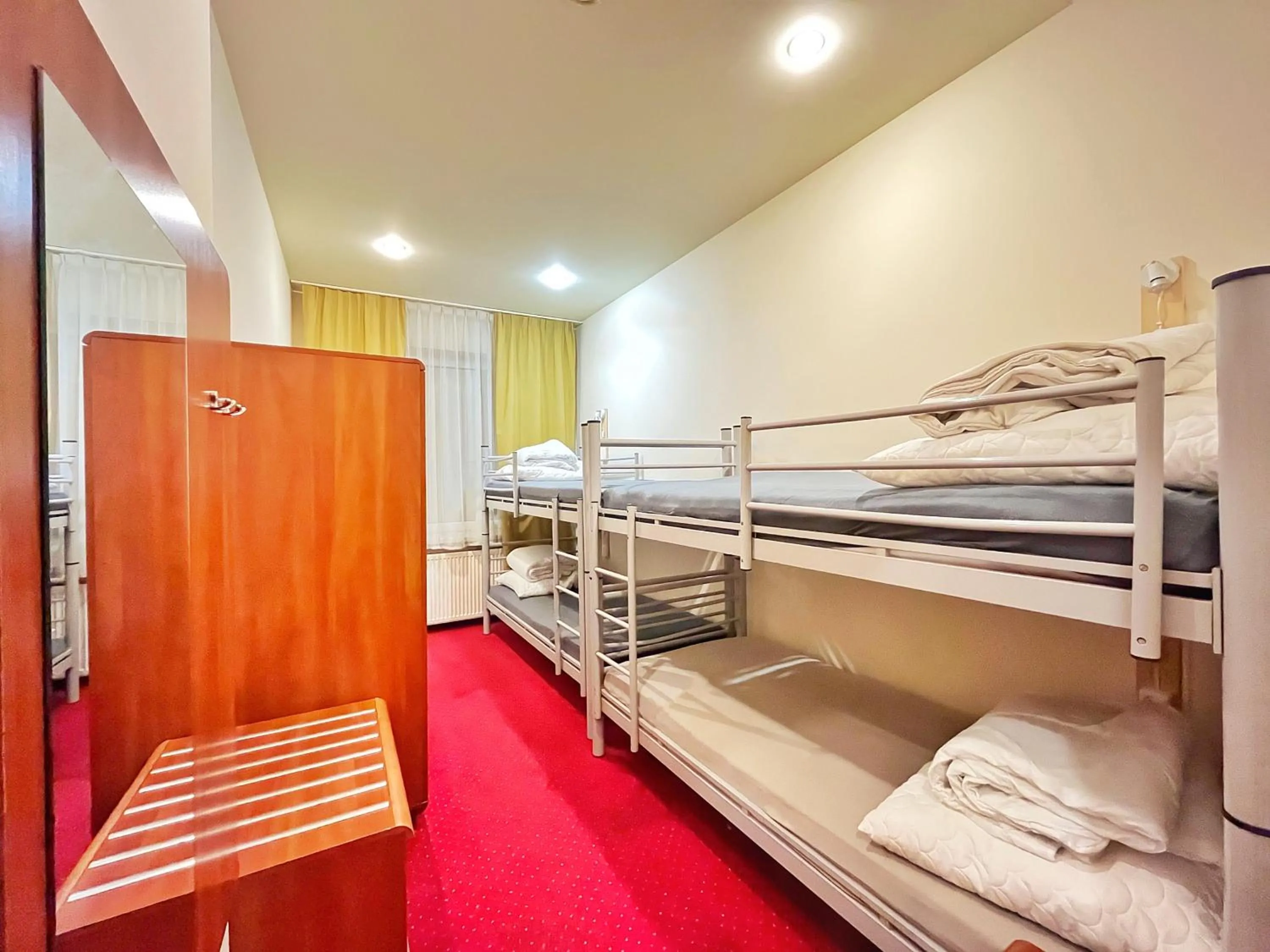 bunk bed, Bed in Fry House