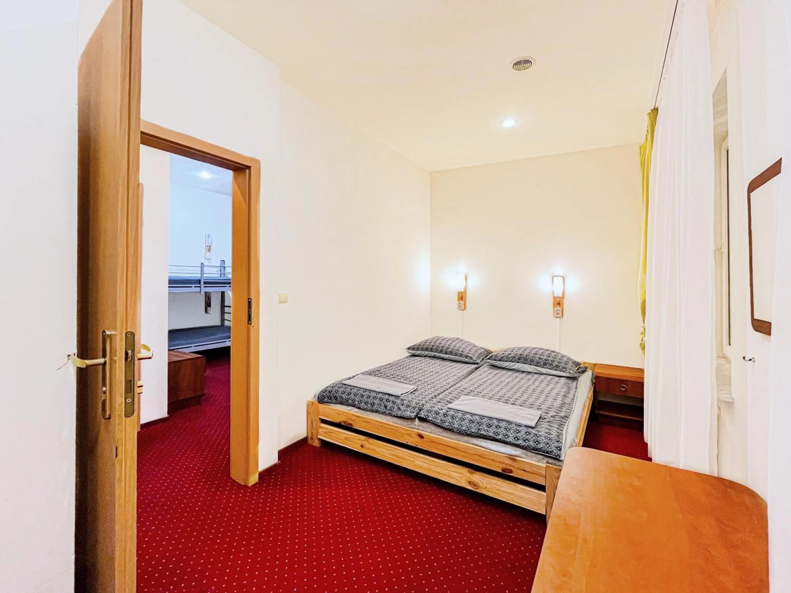 Family, Bed in Fry House