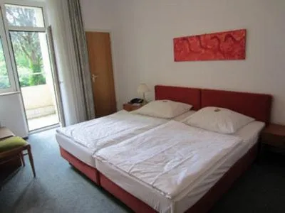 Photo of the whole room, Bed in Gildenhof An den Westfalenhallen Dortmund