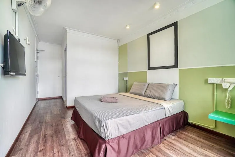 Bed in Parkland Express