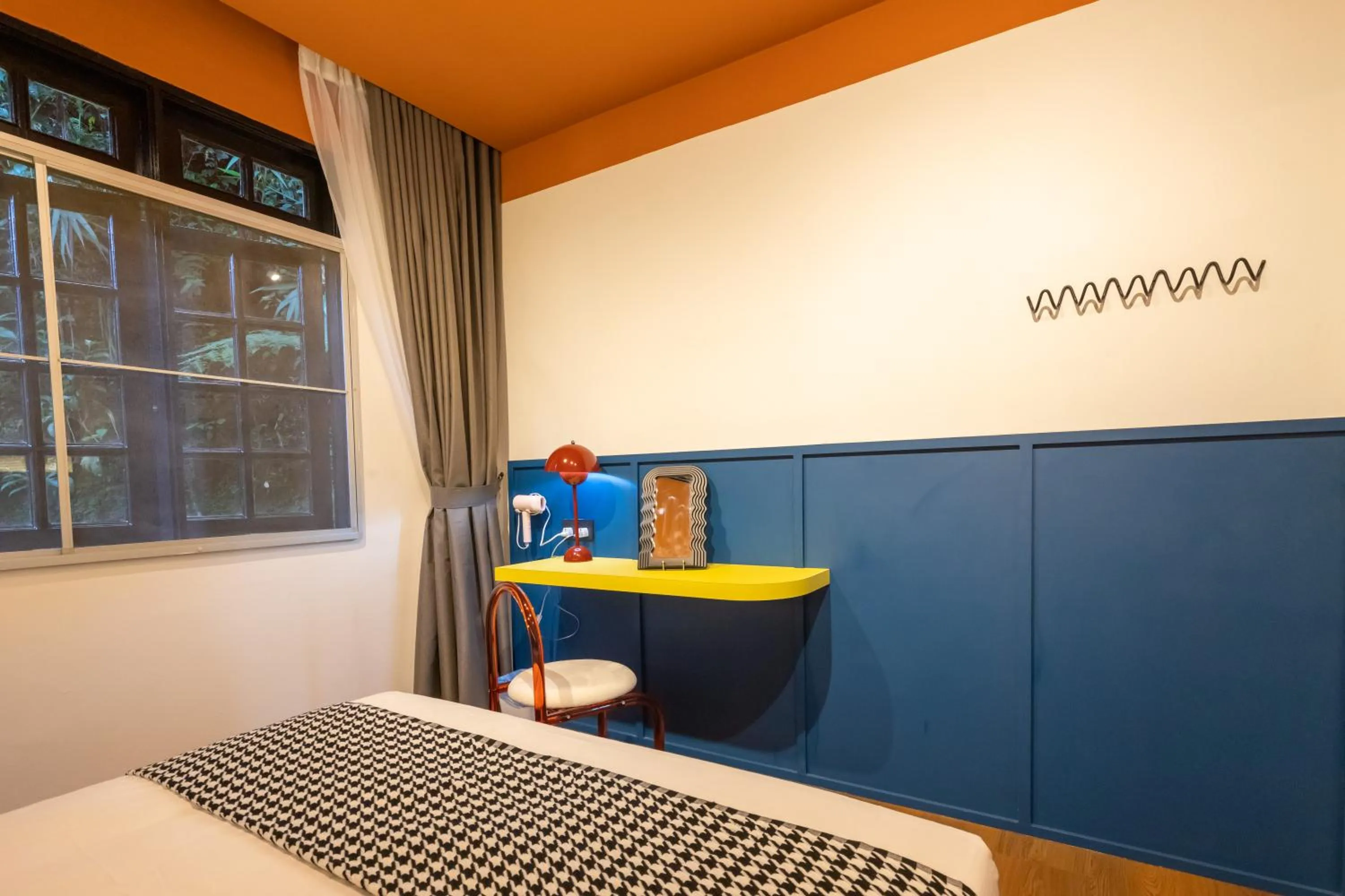 Bed in Parkland Suites