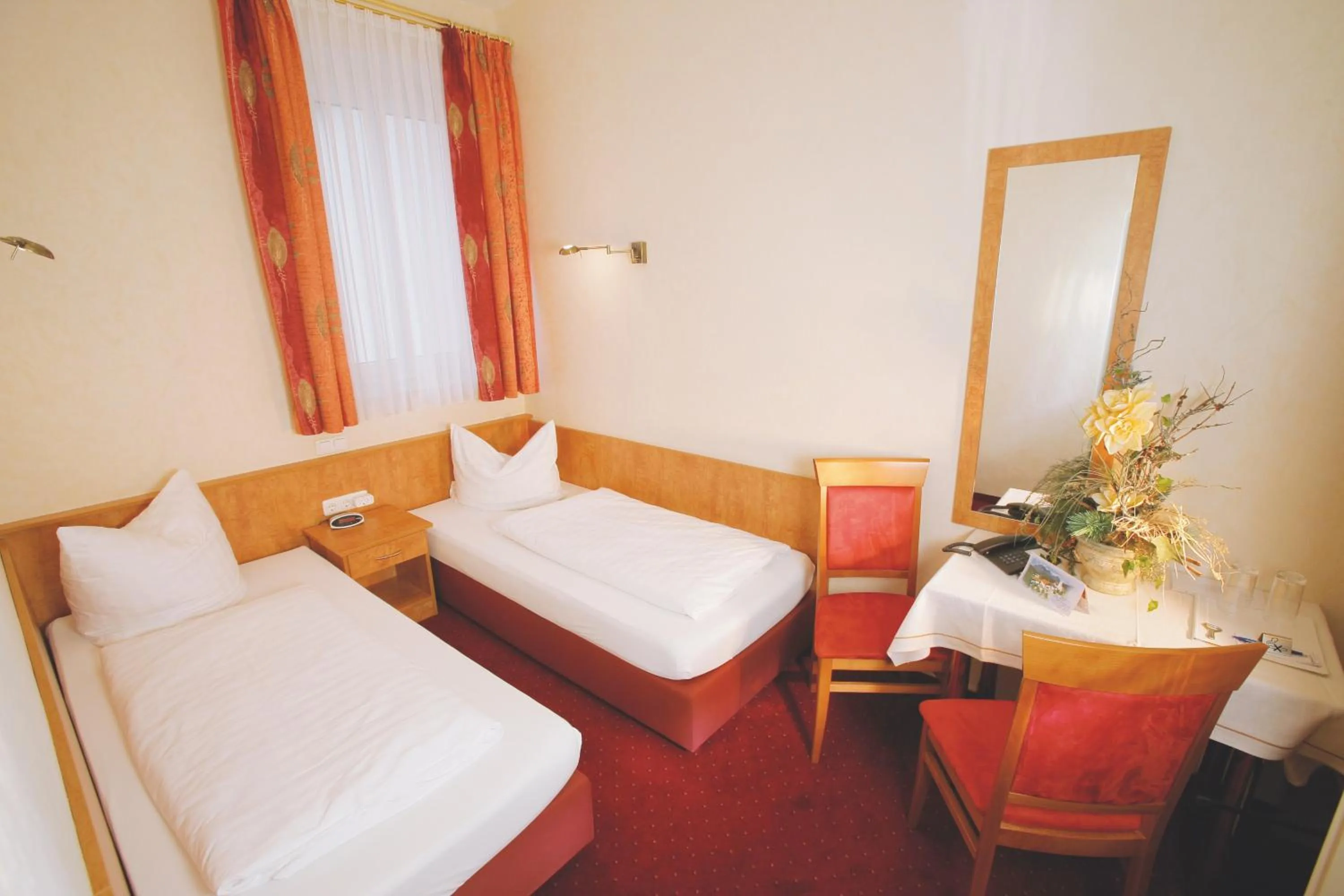 Photo of the whole room, Bed in Gasthof Prinzregent Superior