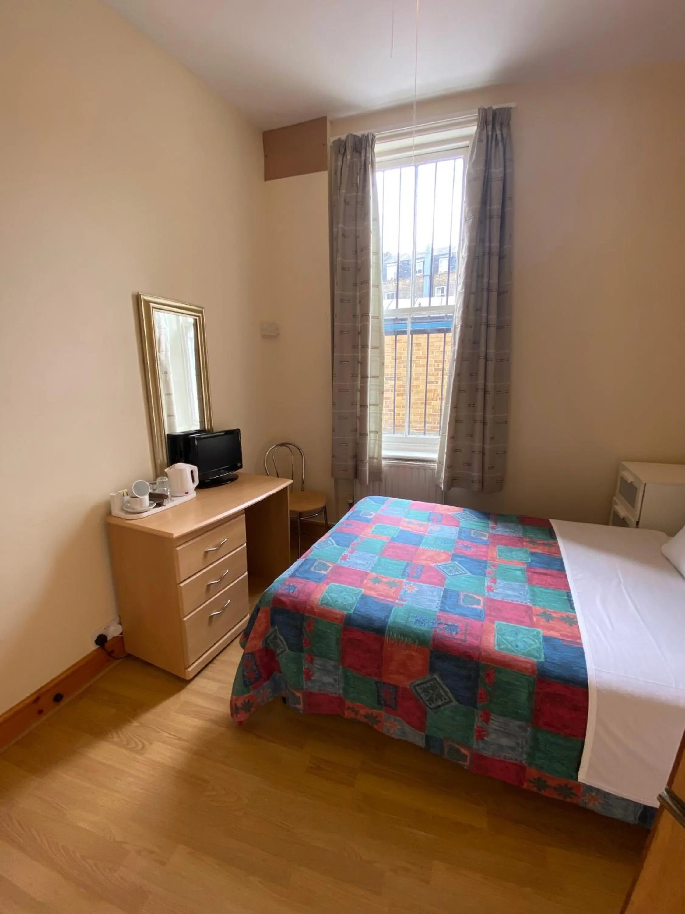 Bed in Seven Dials Hotel Annexe