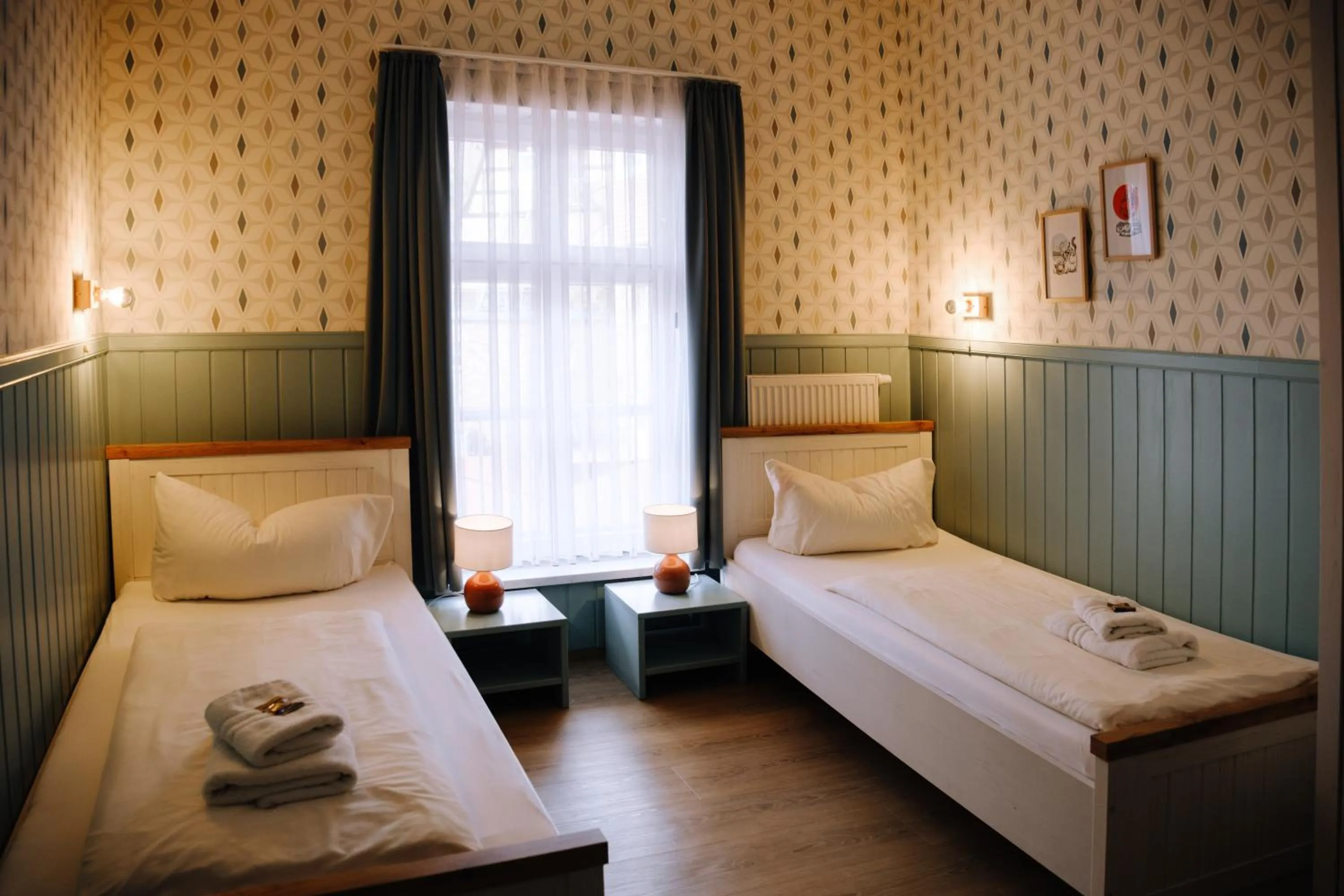 Photo of the whole room, Bed in SCHULZENS Brauerei & Hotel