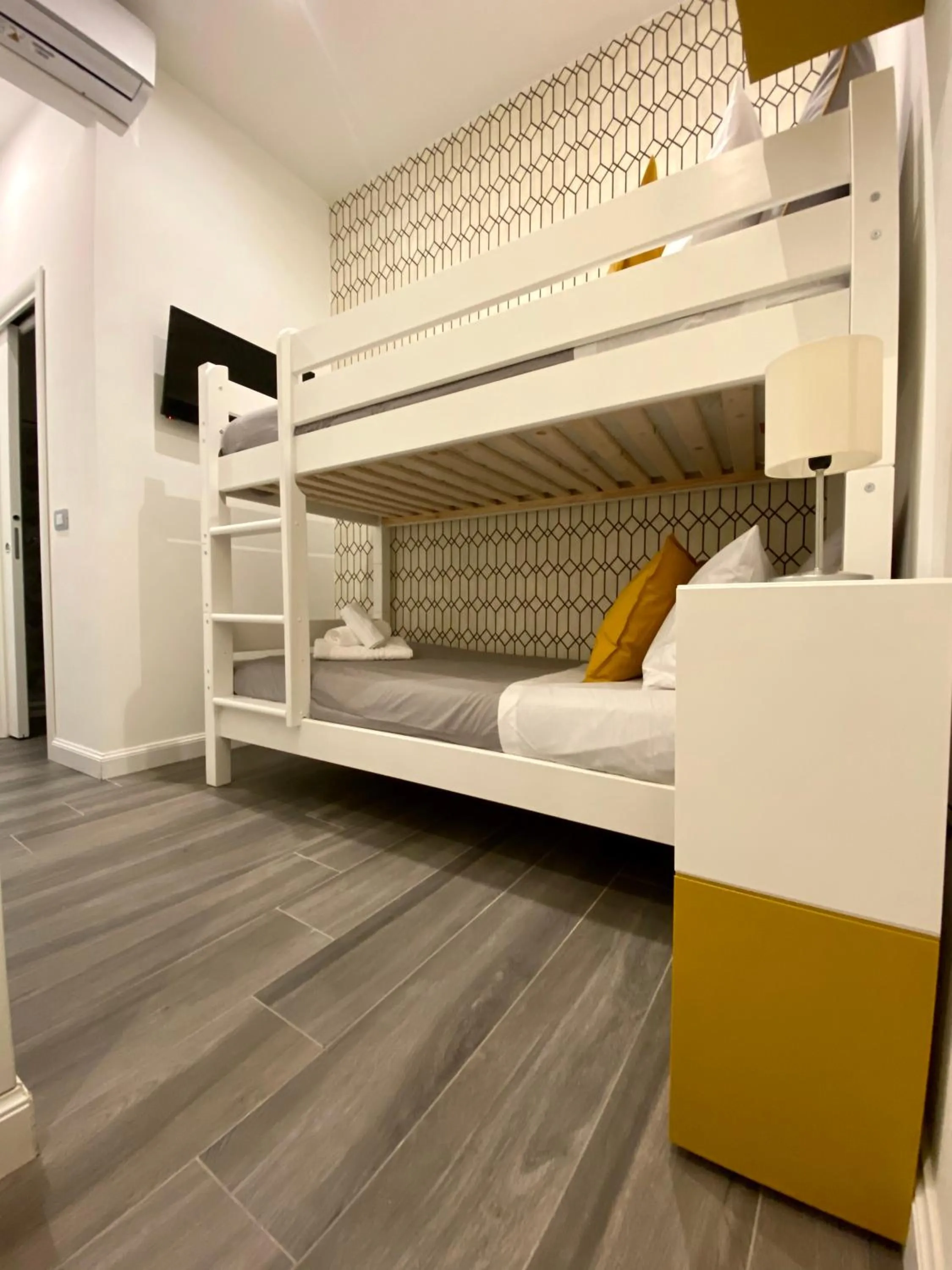 Bed in 4 Vatican Rooms