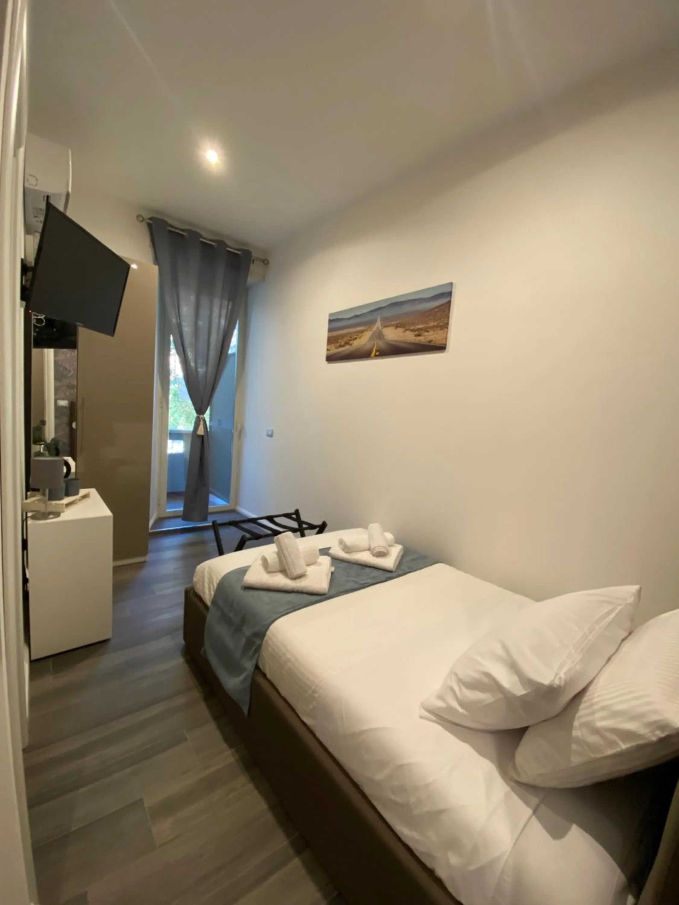 Bed in 4 Vatican Rooms