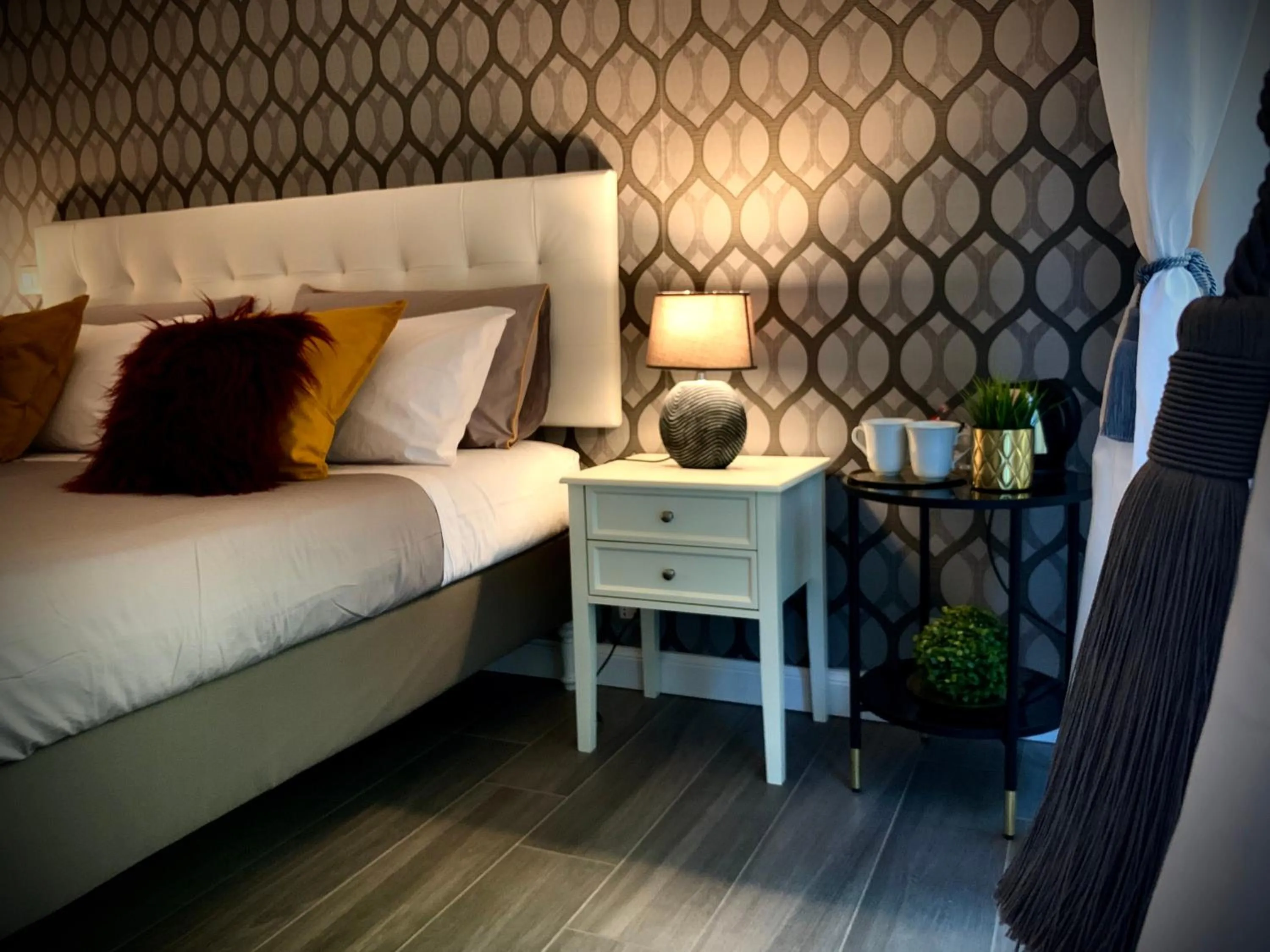 Bed in 4 Vatican Rooms