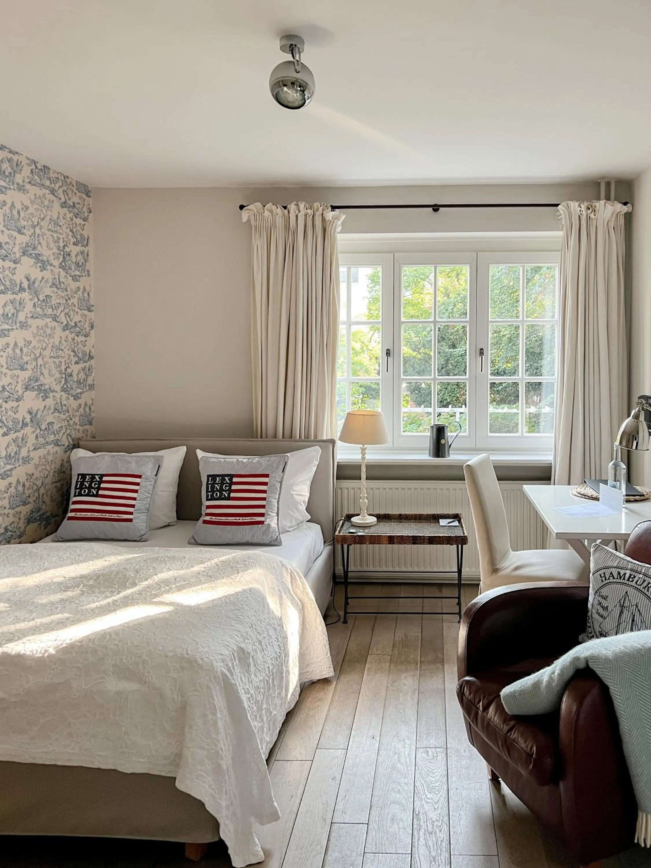 Bed in von Deska Townhouses - Ivy House