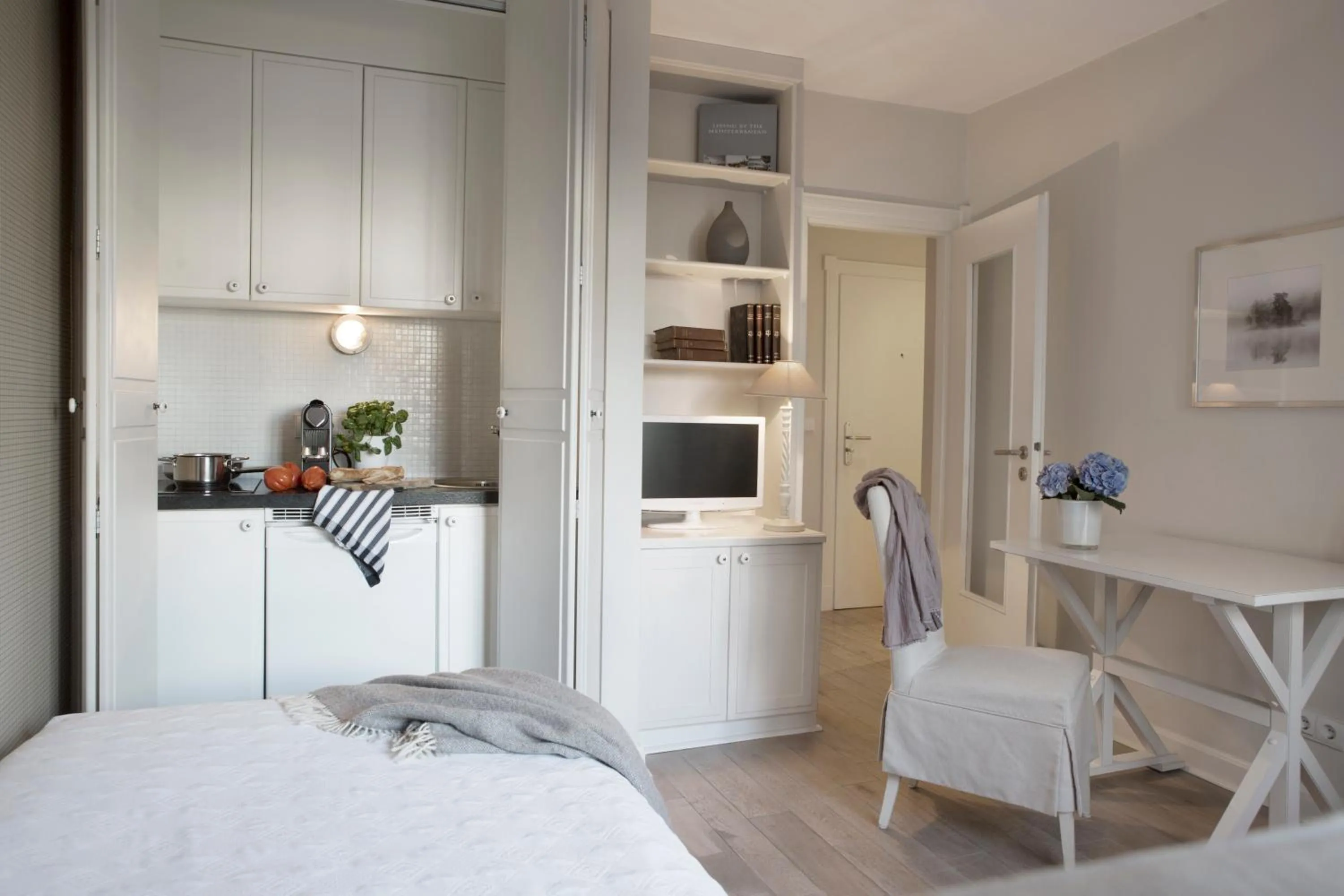 Kitchen or kitchenette in von Deska Townhouses - Ivy House