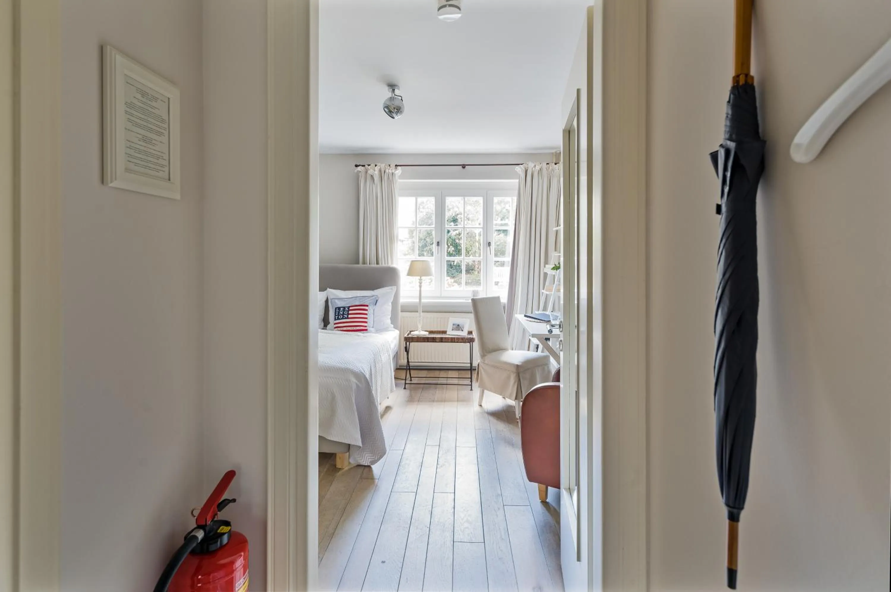 Photo of the whole room, Bed in von Deska Townhouses - Ivy House