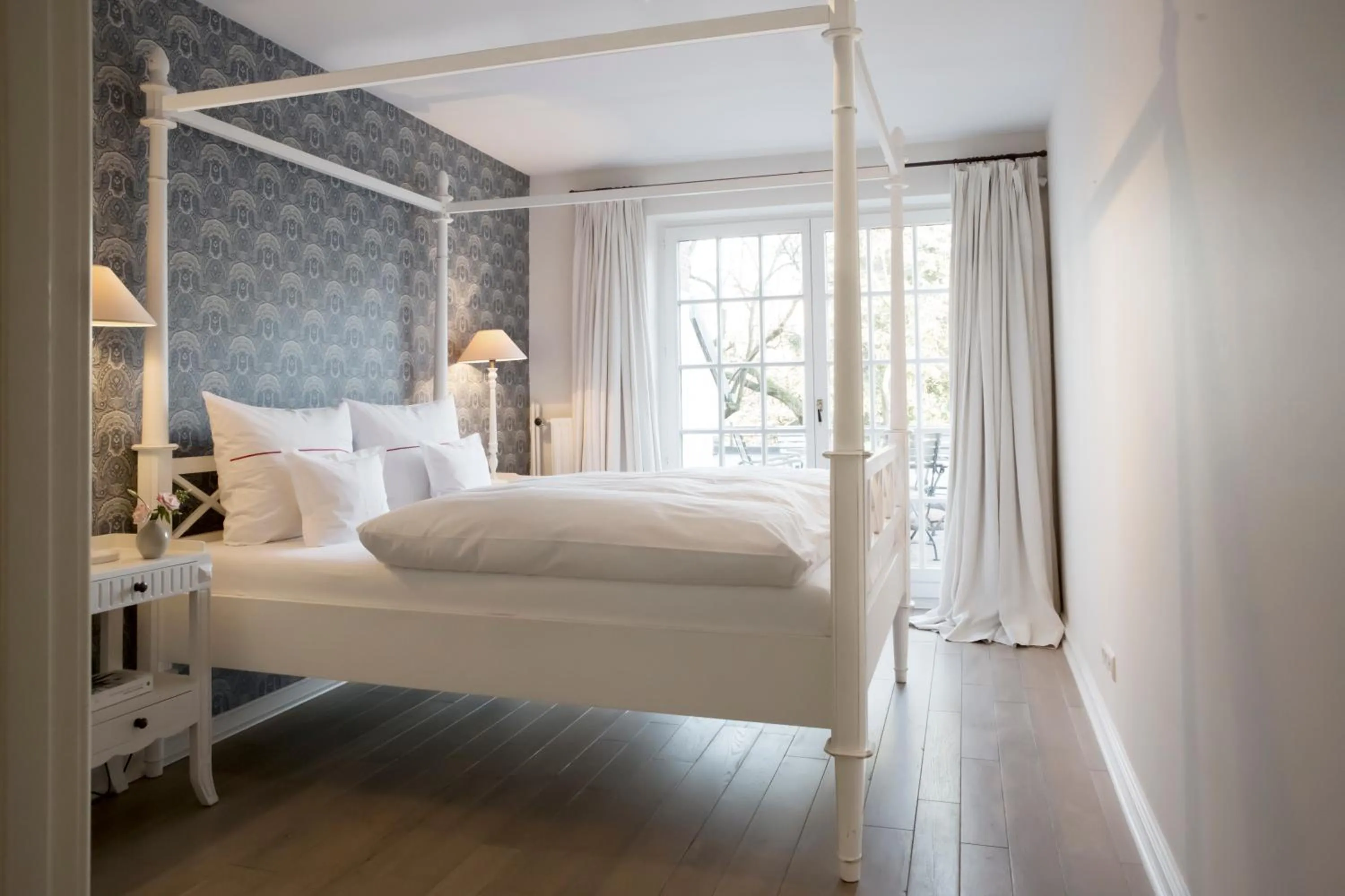 Bed in von Deska Townhouses - Ivy House