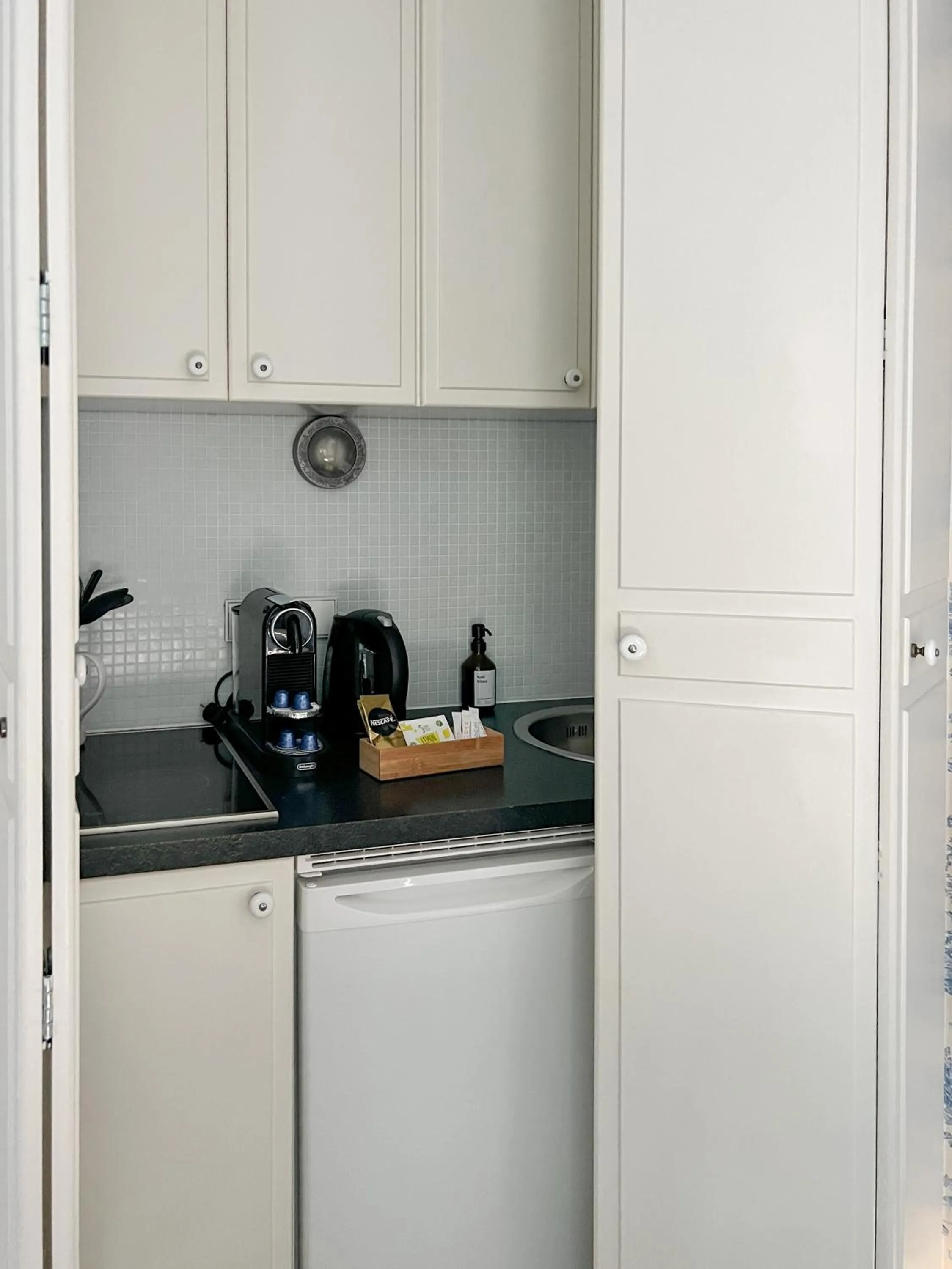 Coffee/tea facilities in von Deska Townhouses - Ivy House