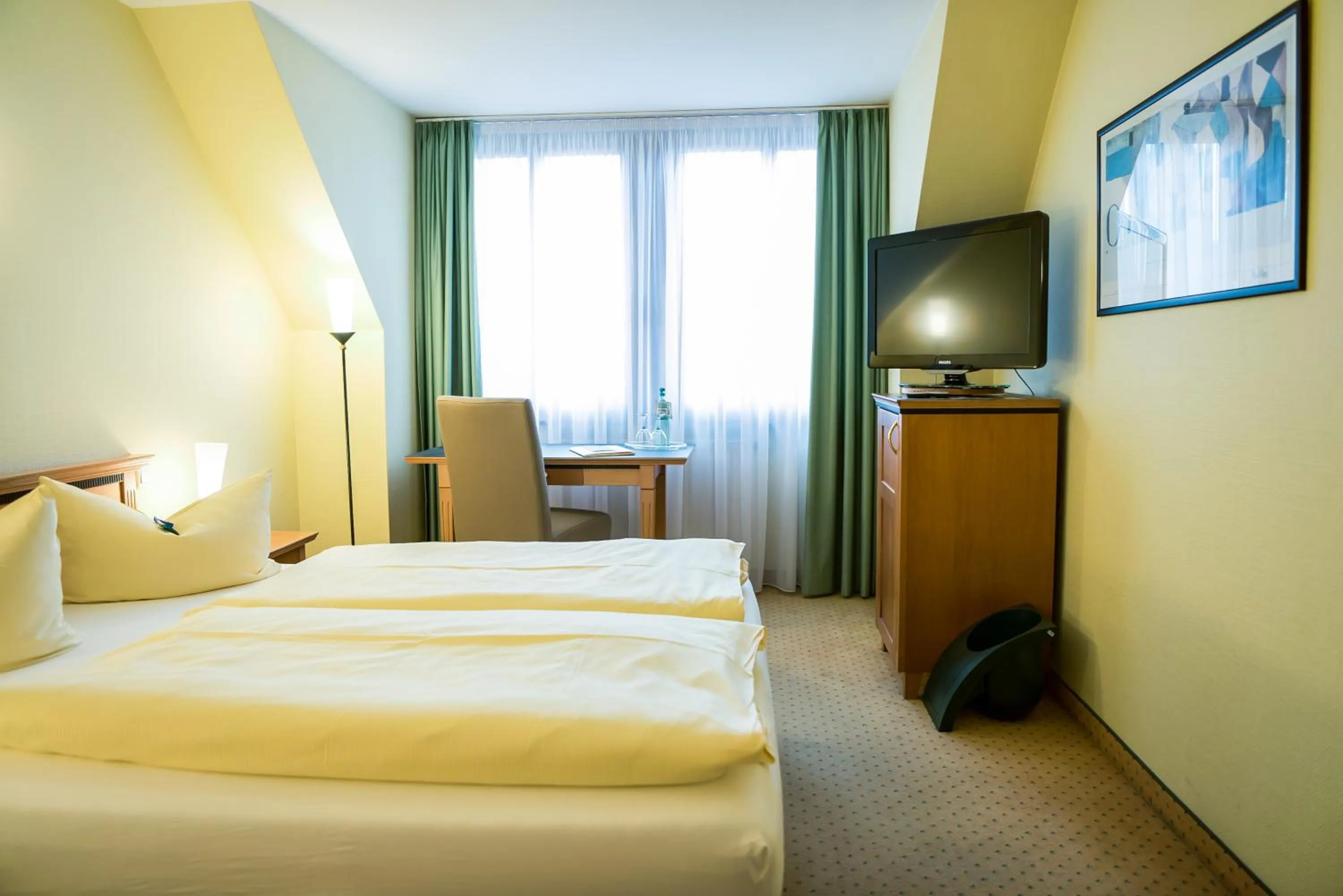 Photo of the whole room, Bed in Ringhotel Dreiländereck Zittau