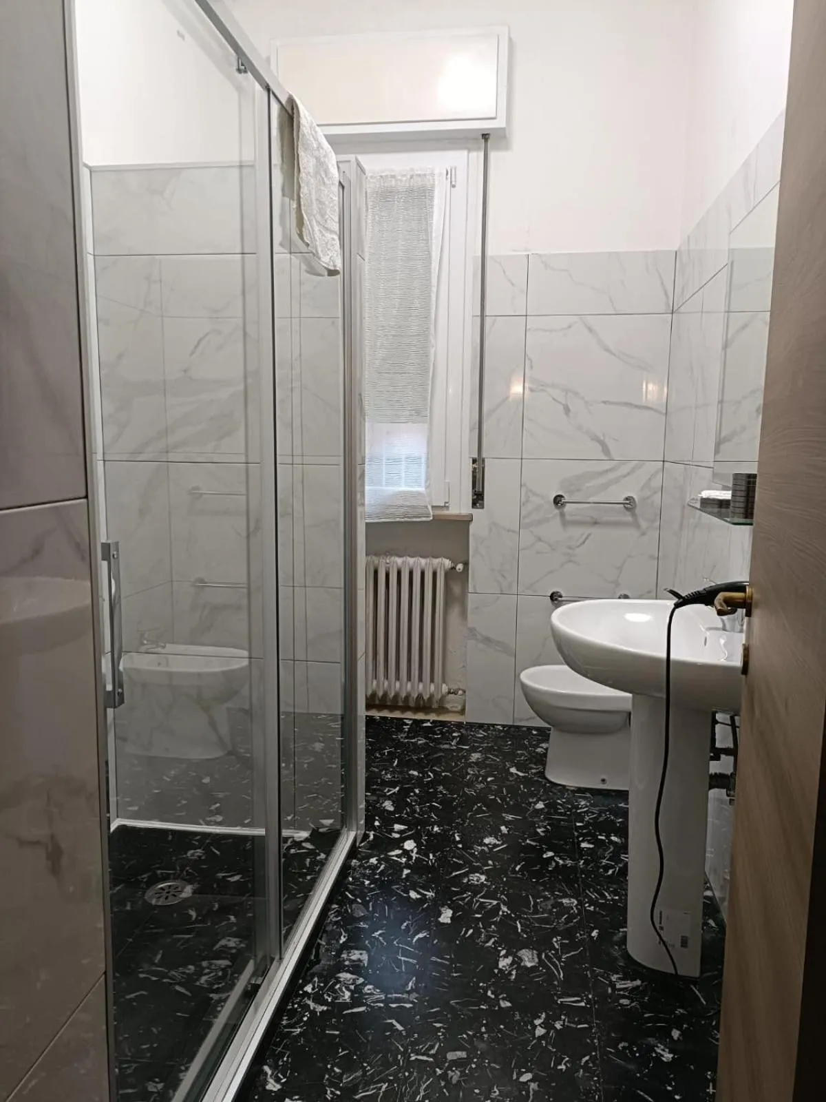 Shower in Domus Cesena