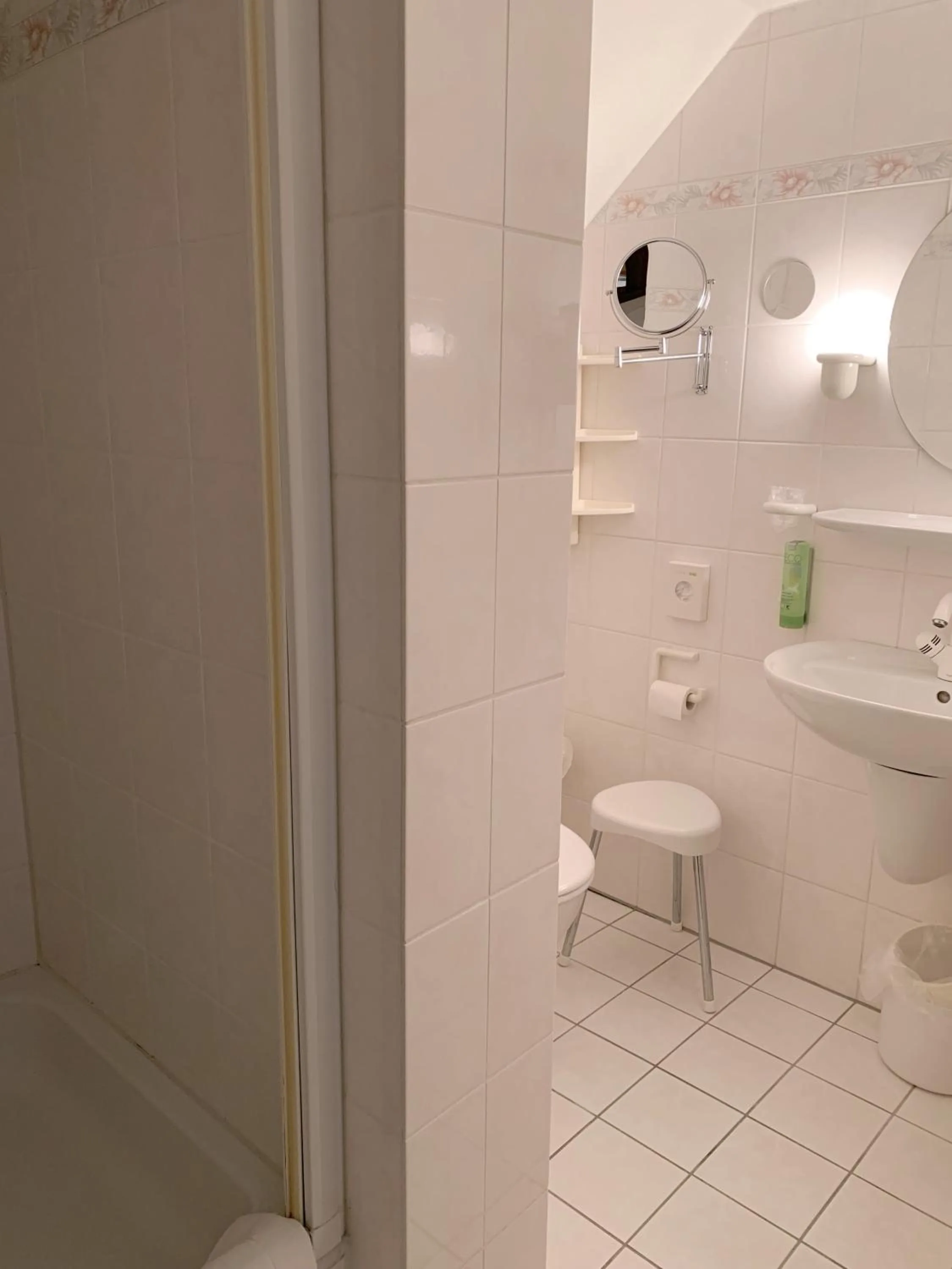 Bathroom in Landhotel Untere Kapfenhardter Mühle