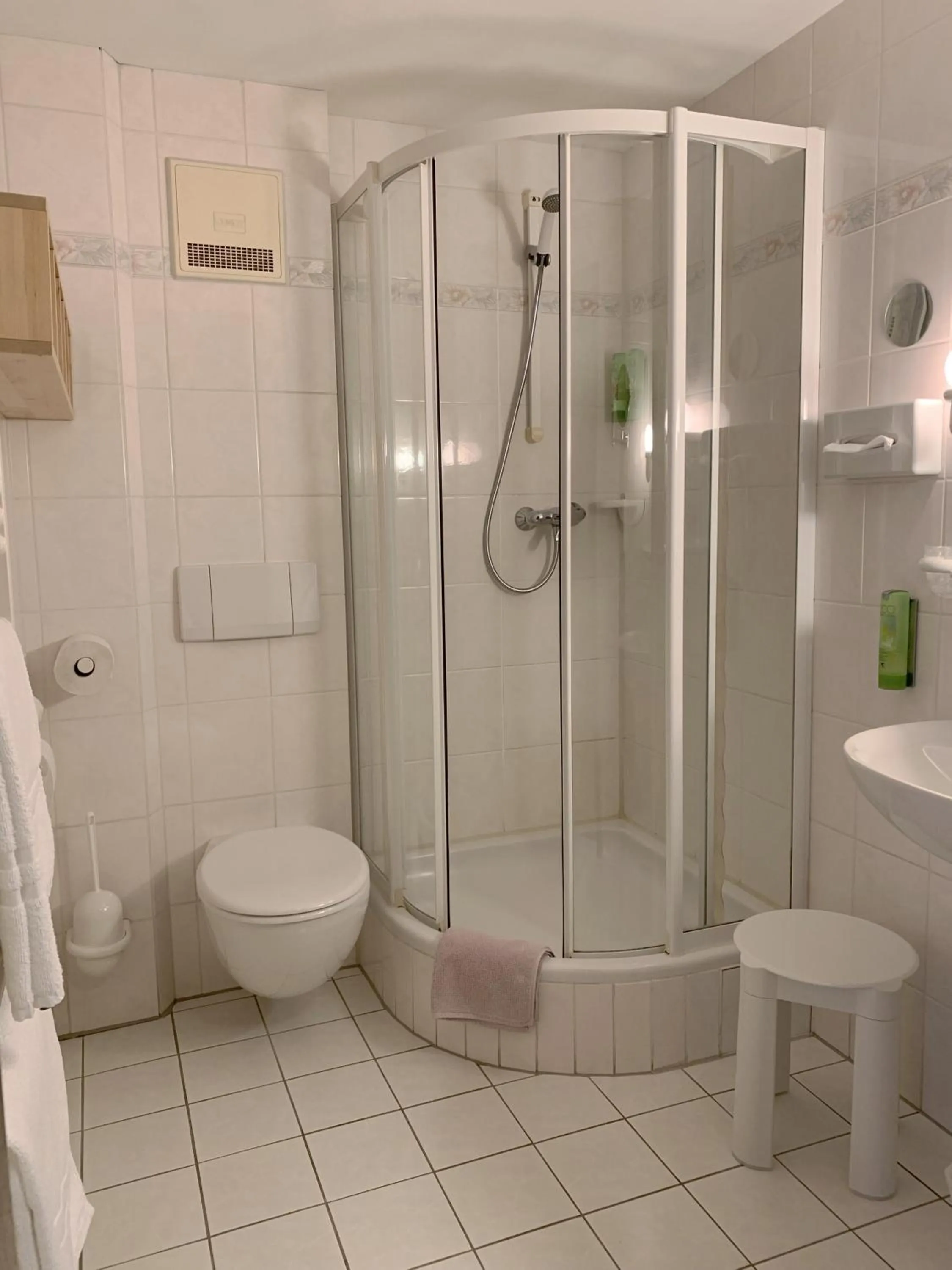 Bathroom in Landhotel Untere Kapfenhardter Mühle