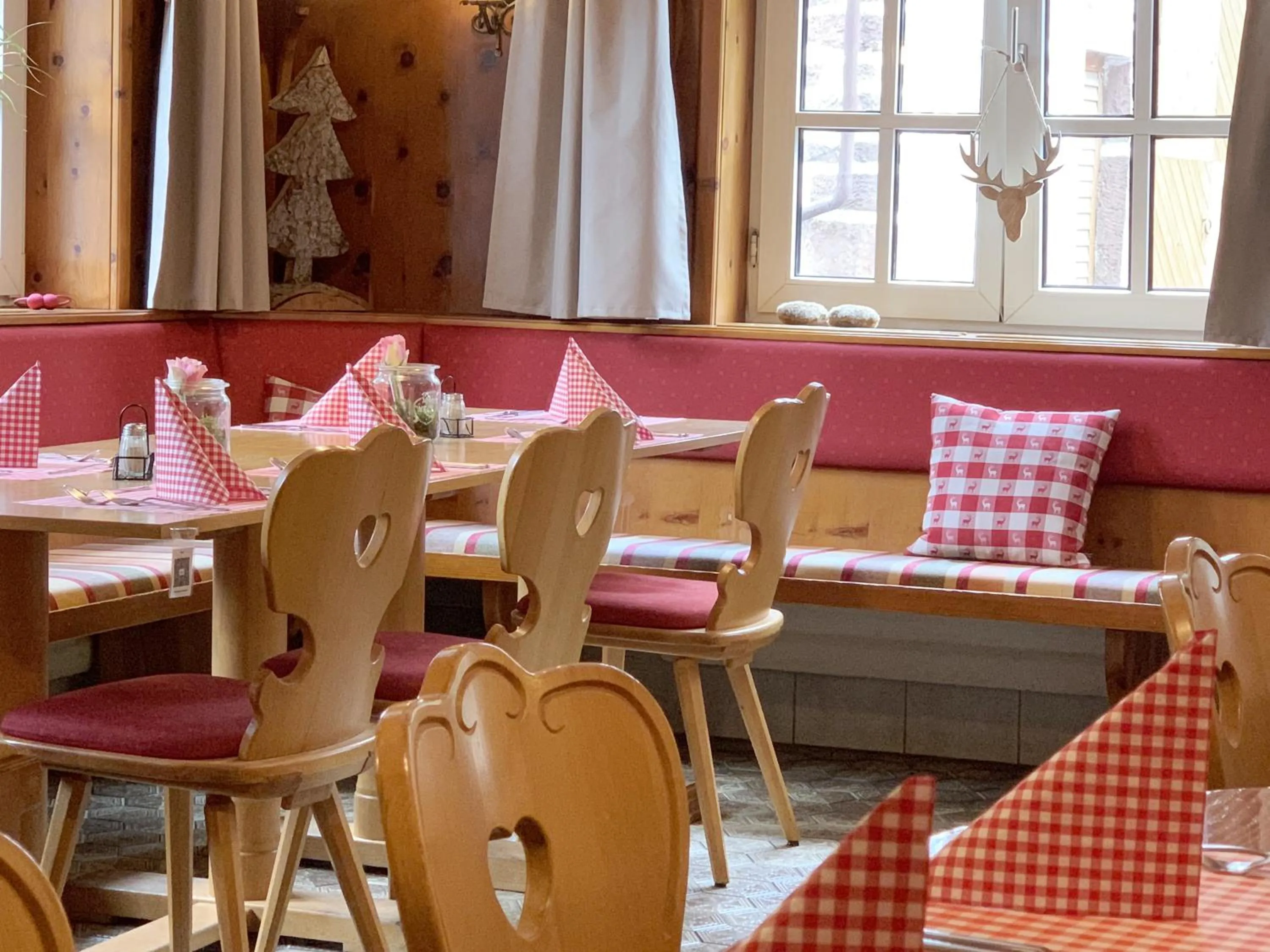 Restaurant/places to eat in Landhotel Untere Kapfenhardter Mühle