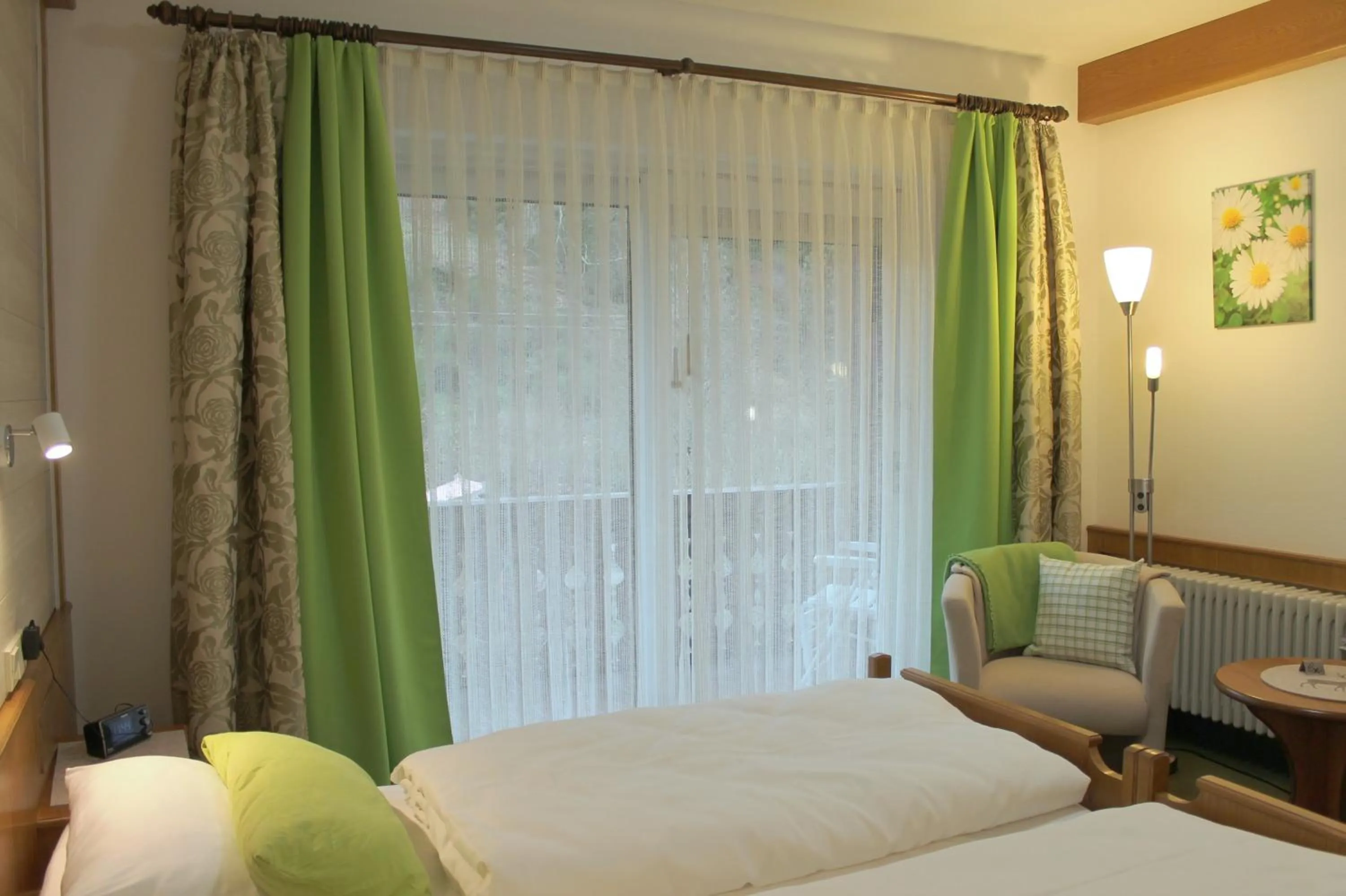 Photo of the whole room, Bed in Landhotel Untere Kapfenhardter Mühle