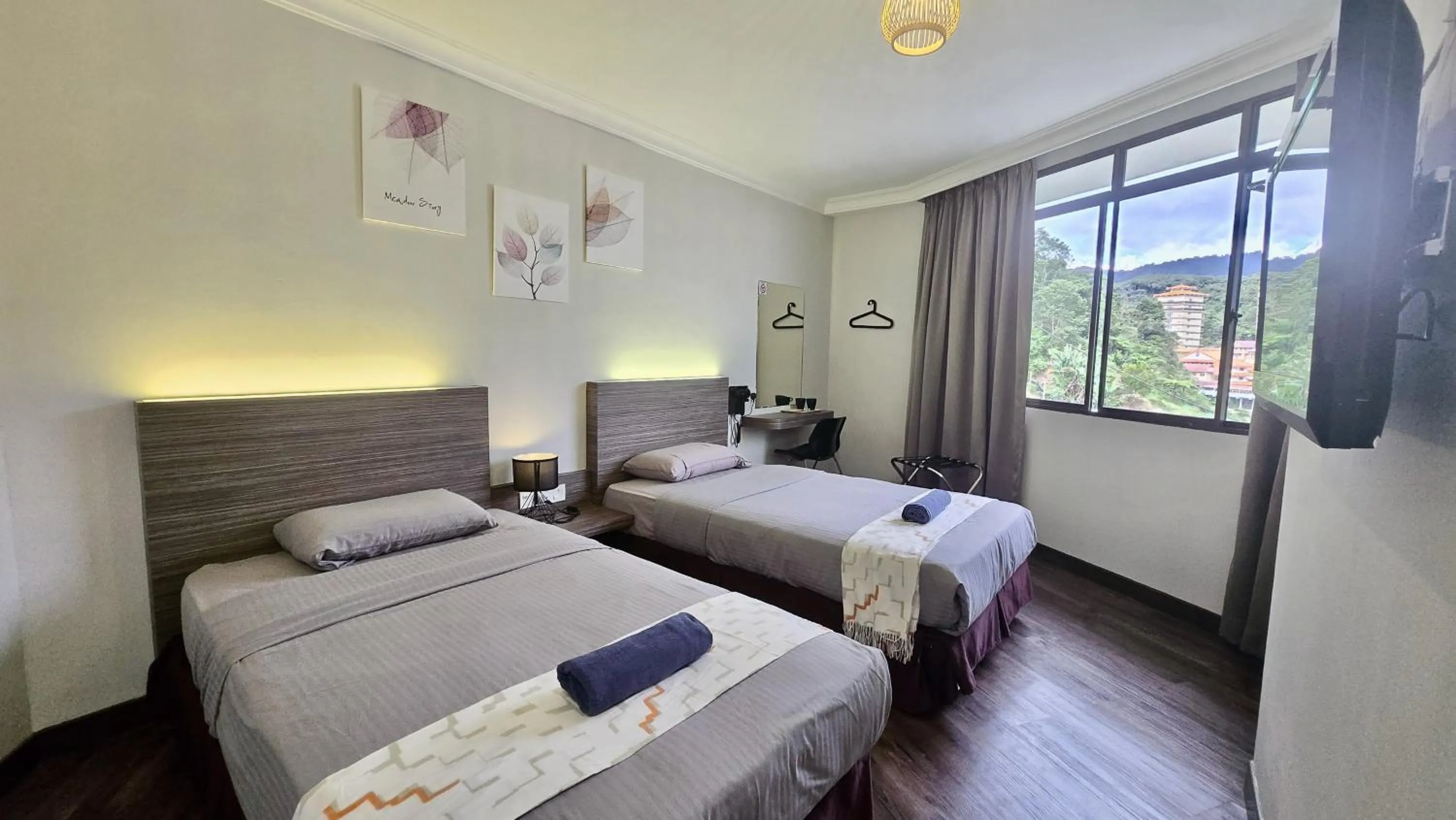 Bed in Parkland Hotel