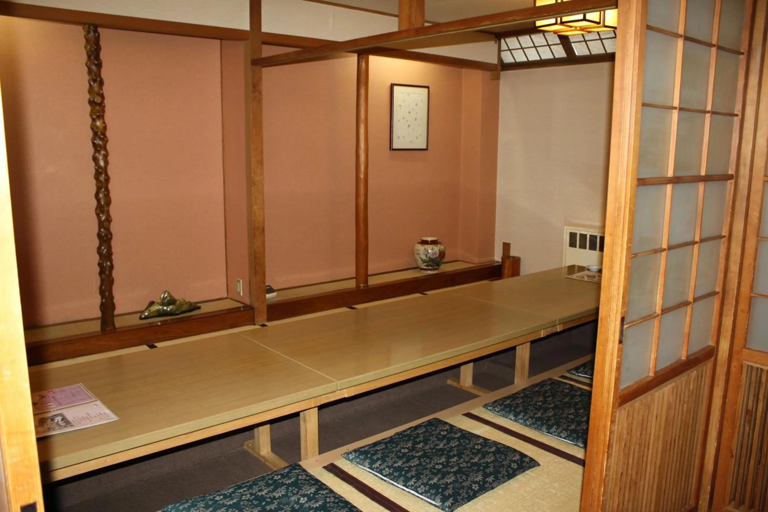 Restaurant/places to eat in Grand Hotel Fujika