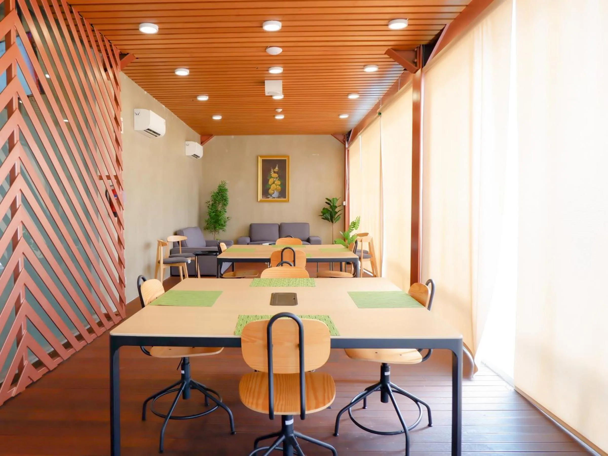 Meeting/conference room in Swiss-Belexpress Cilegon