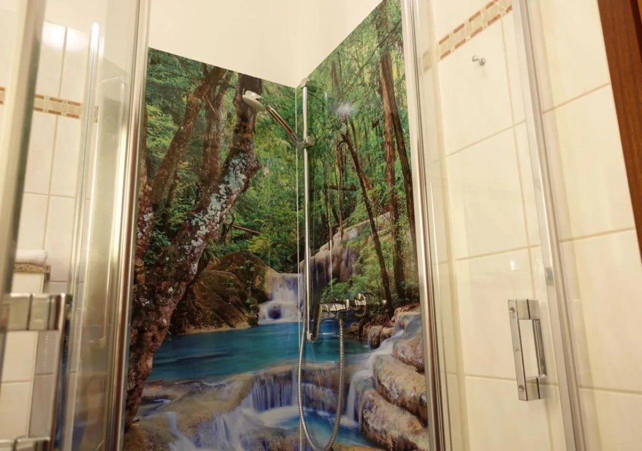 Shower in Hotel-Pension Am Böhmepark