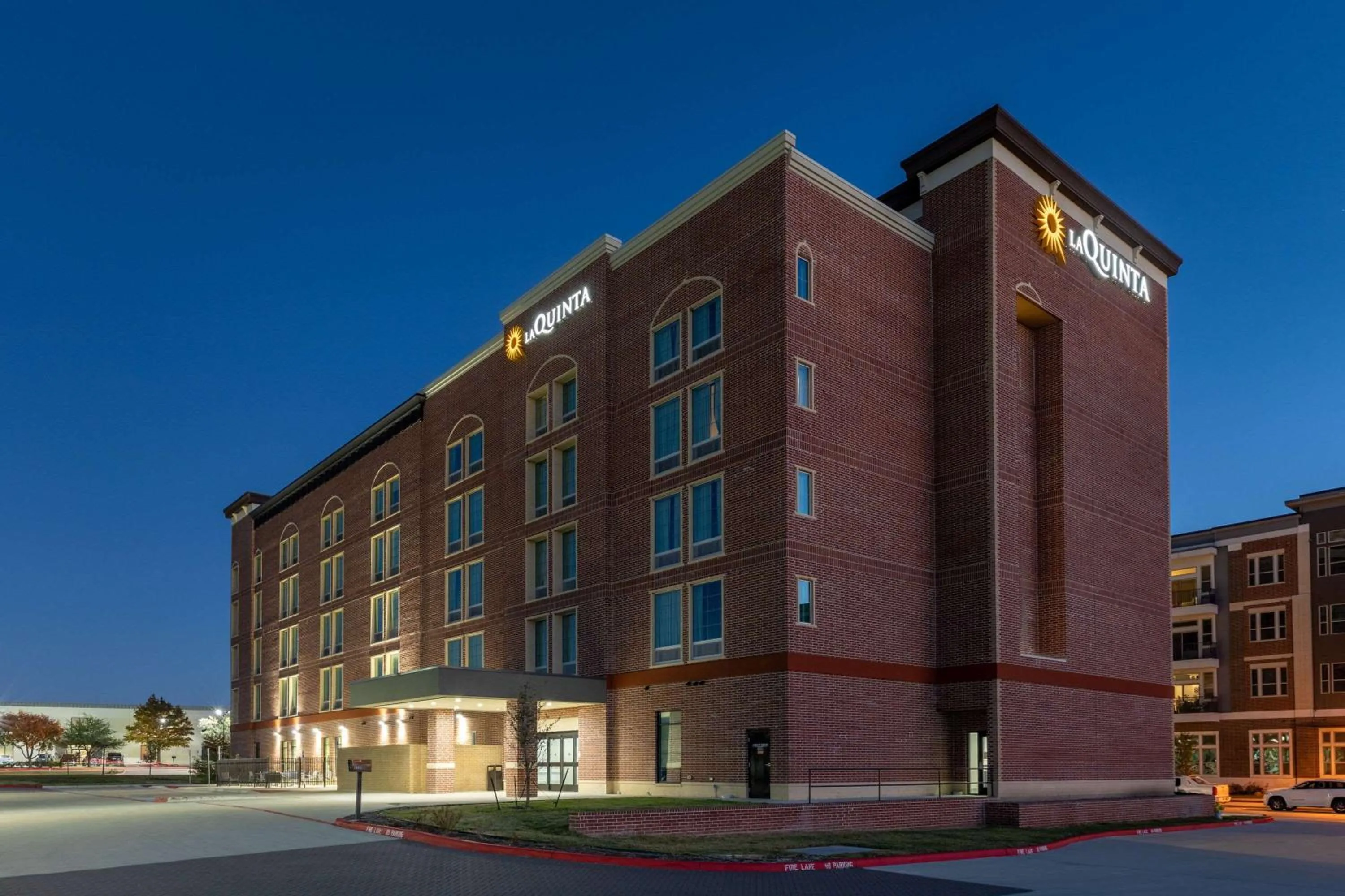 Property building in La Quinta Inn & Suites by Wyndham Dallas - Frisco Stadium