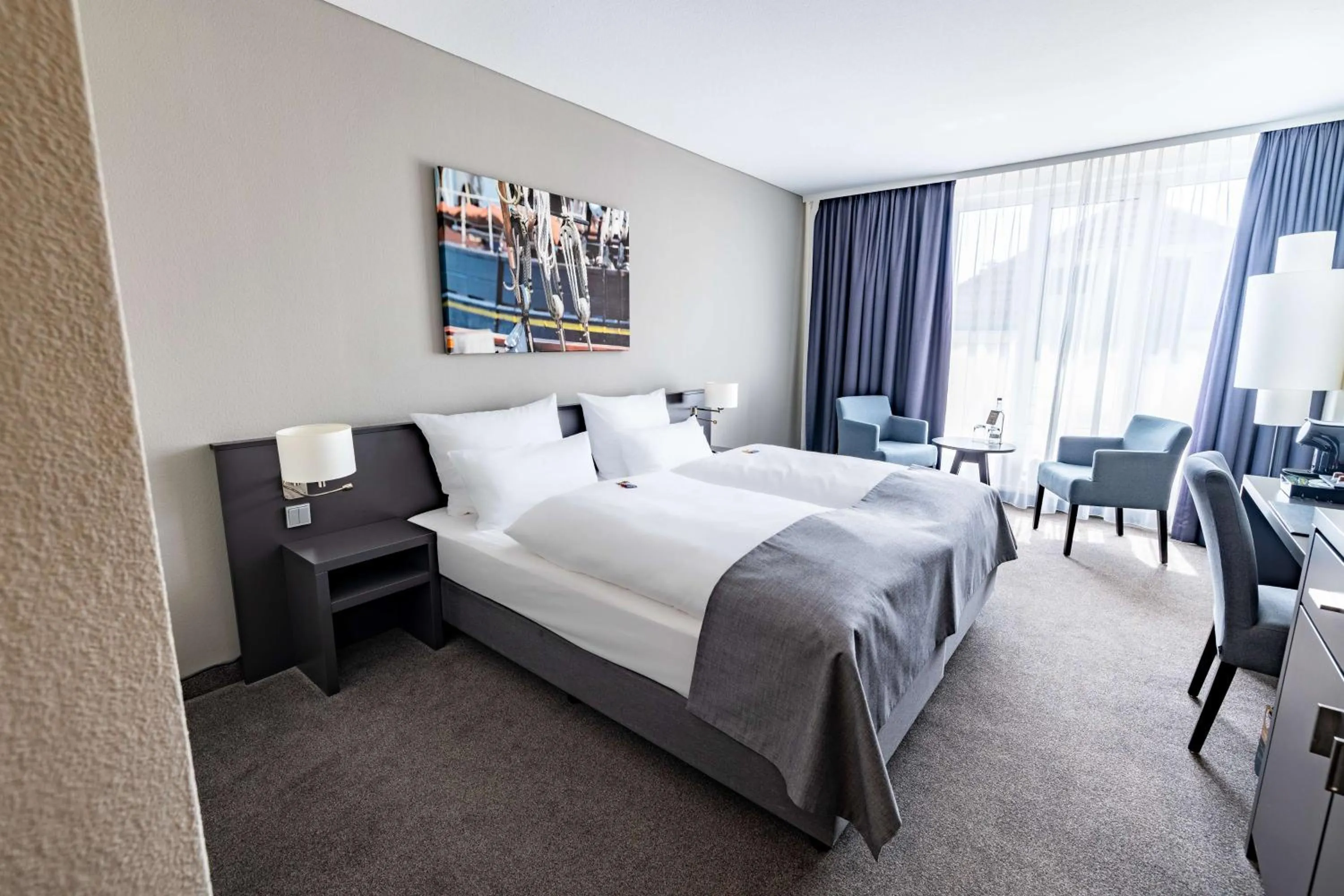 Bedroom, Bed in ATLANTIC Hotel Vegesack