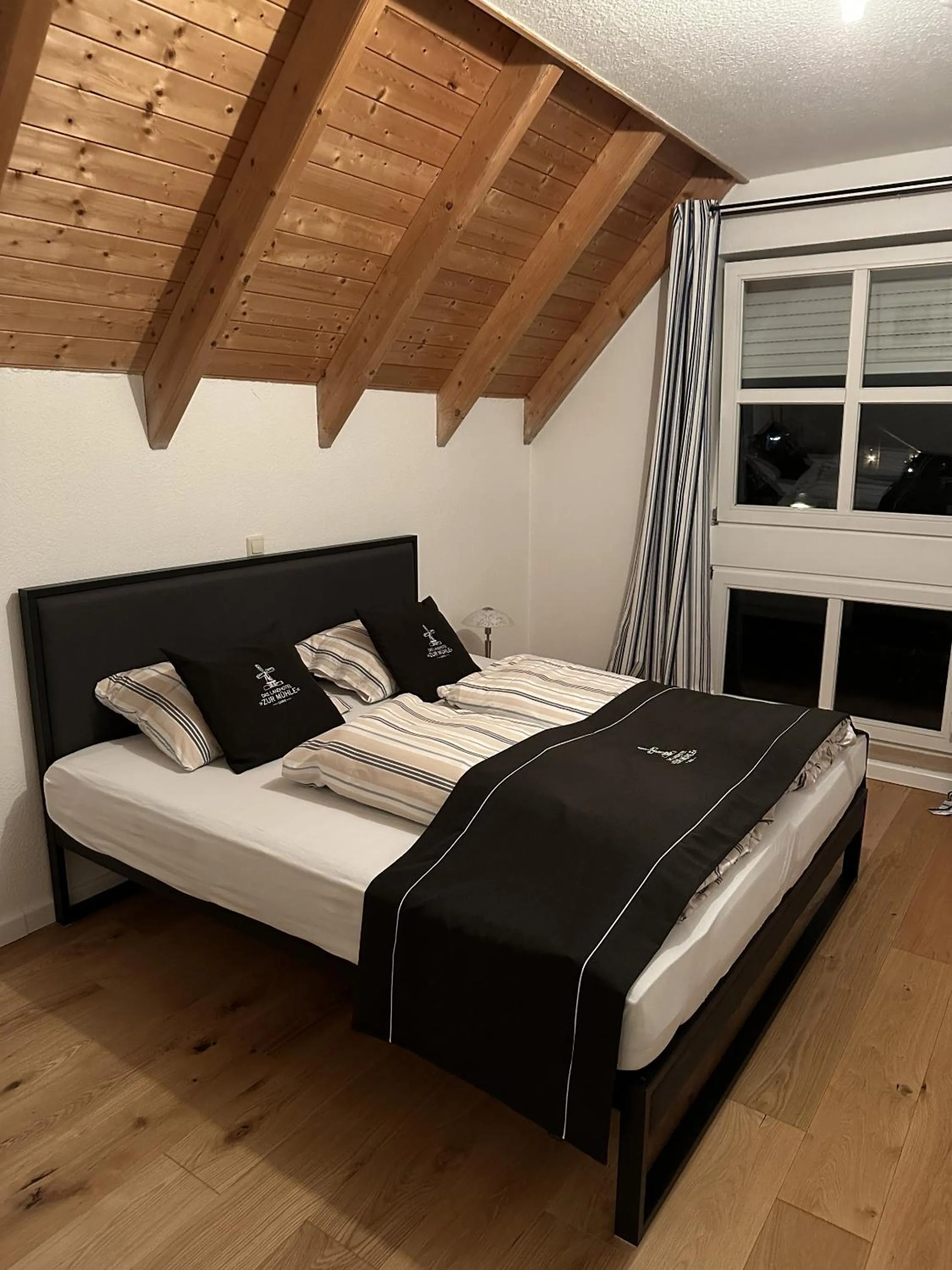 Bedroom, Bed in Das Landhotel zur Mühle