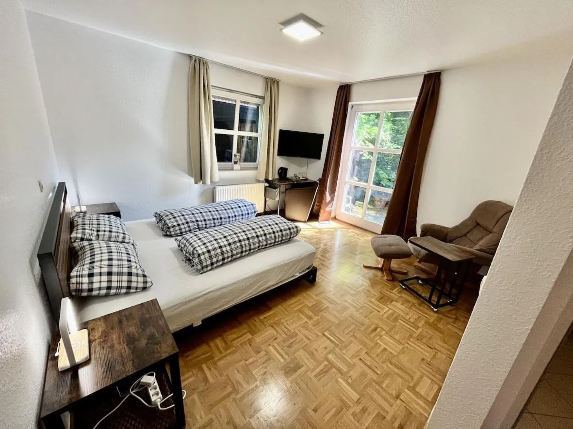 Bedroom, Bed in Das Landhotel zur Mühle
