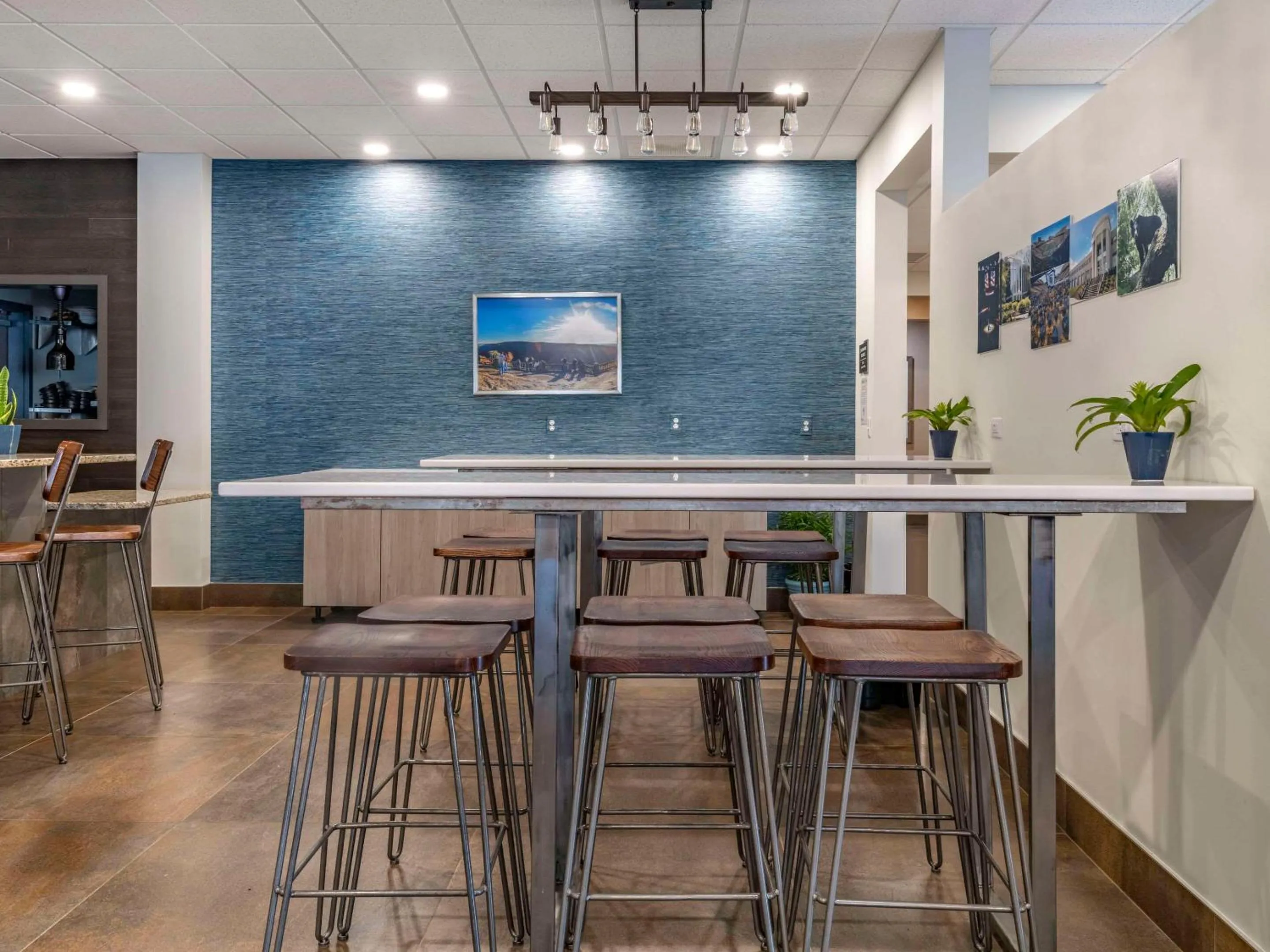 Restaurant/places to eat in The Cranberry, an Ascend Collection Hotel